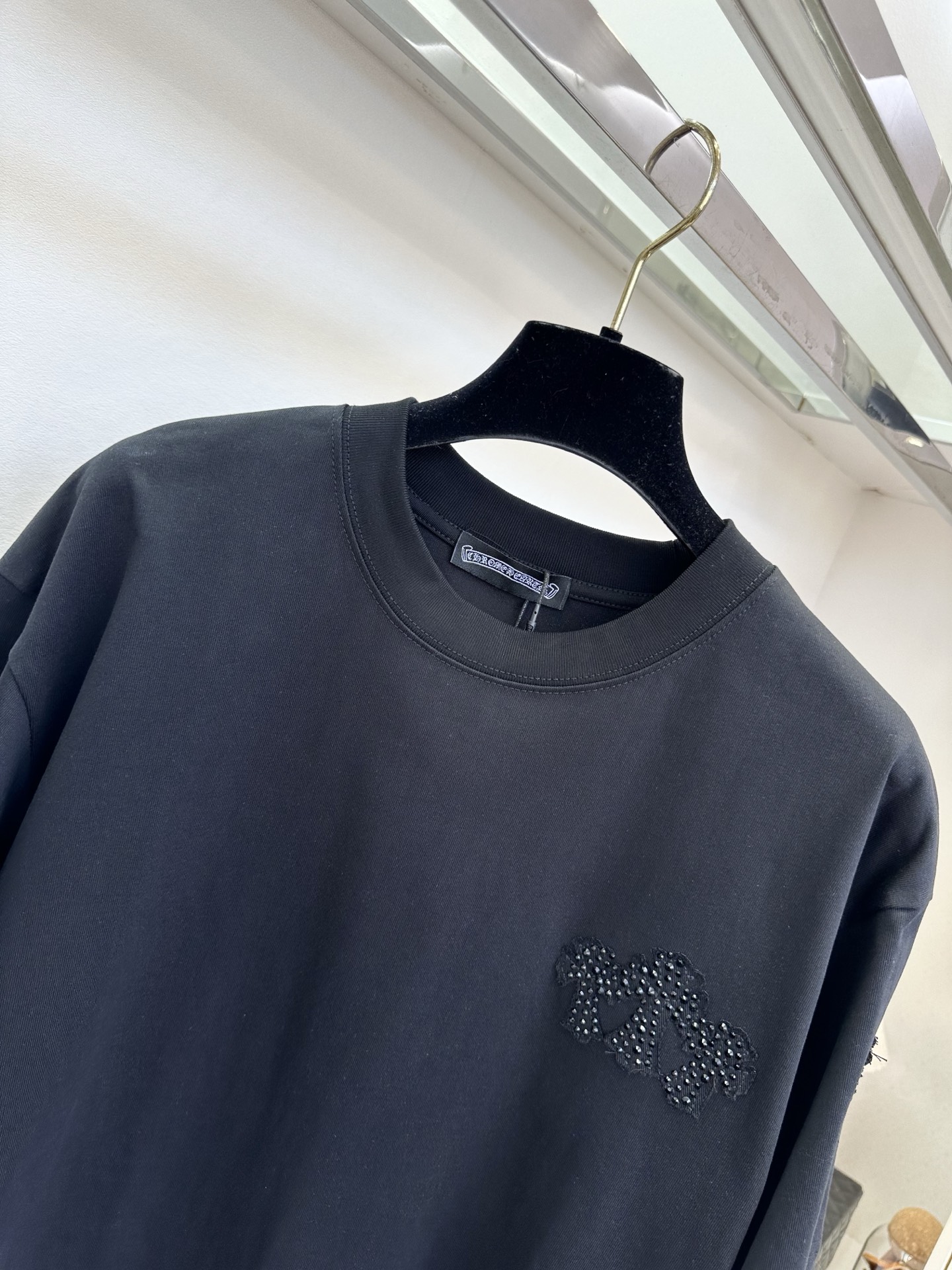 「不一样的T」                重工订珠T 轻轻松松又酷又飒  SIZE： S M L  