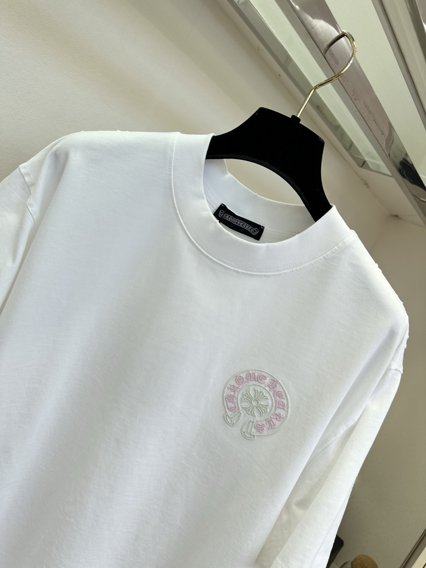 「不一样的T」                重工刺绣T 轻轻松松又酷又飒  SIZE： S M L  