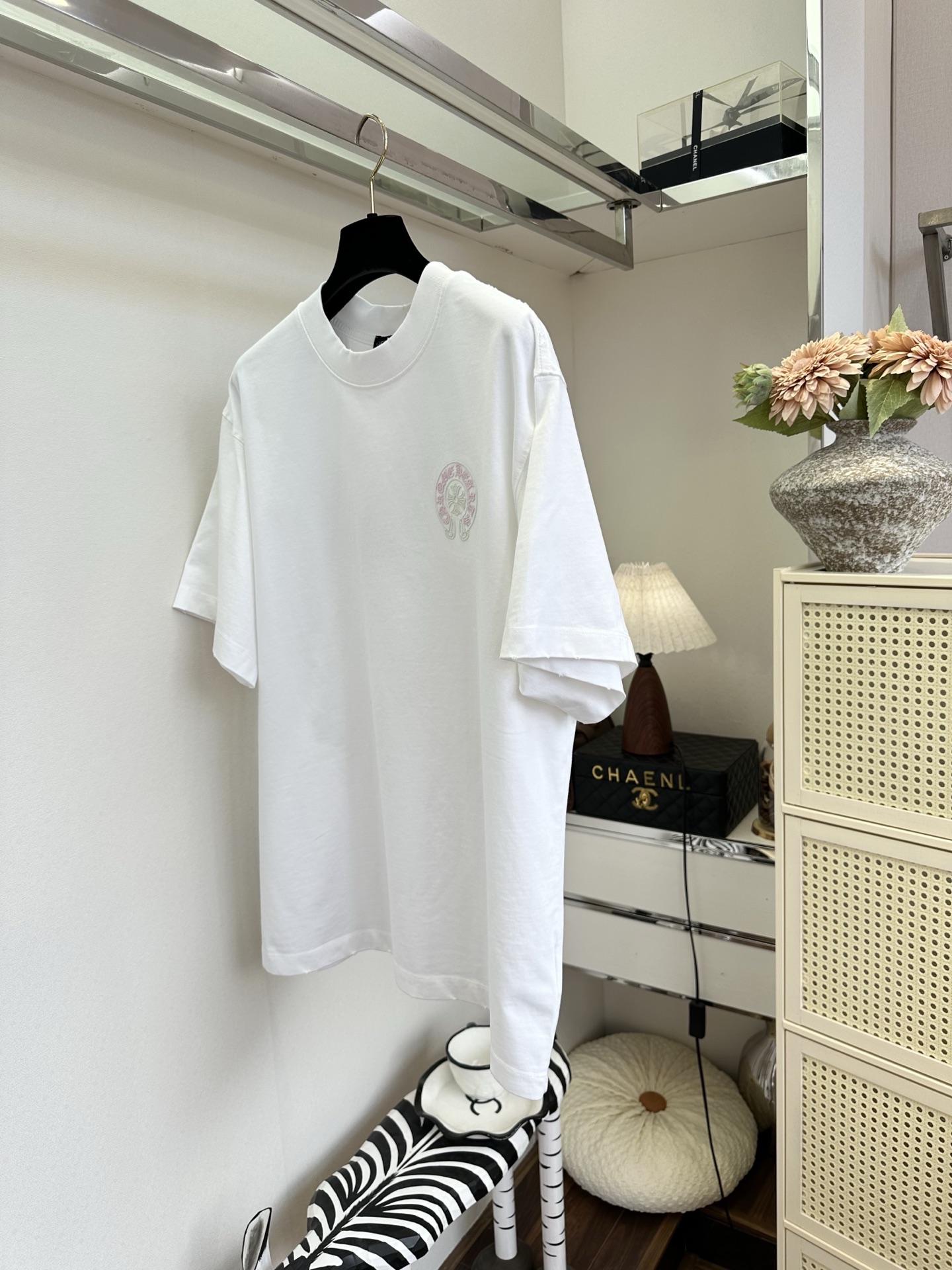 「不一样的T」                重工刺绣T 轻轻松松又酷又飒  SIZE： S M L  