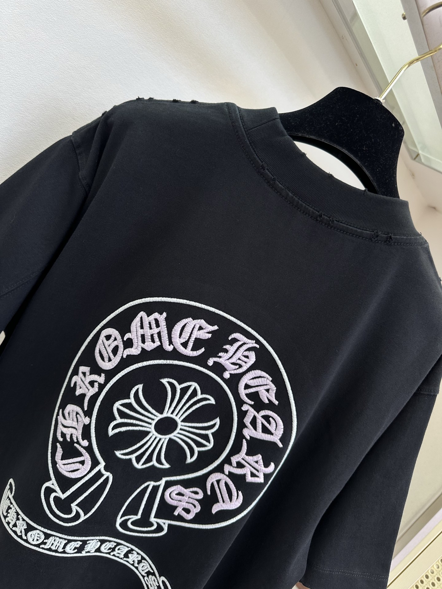「不一样的T」                重工刺绣T 轻轻松松又酷又飒  SIZE： S M L  