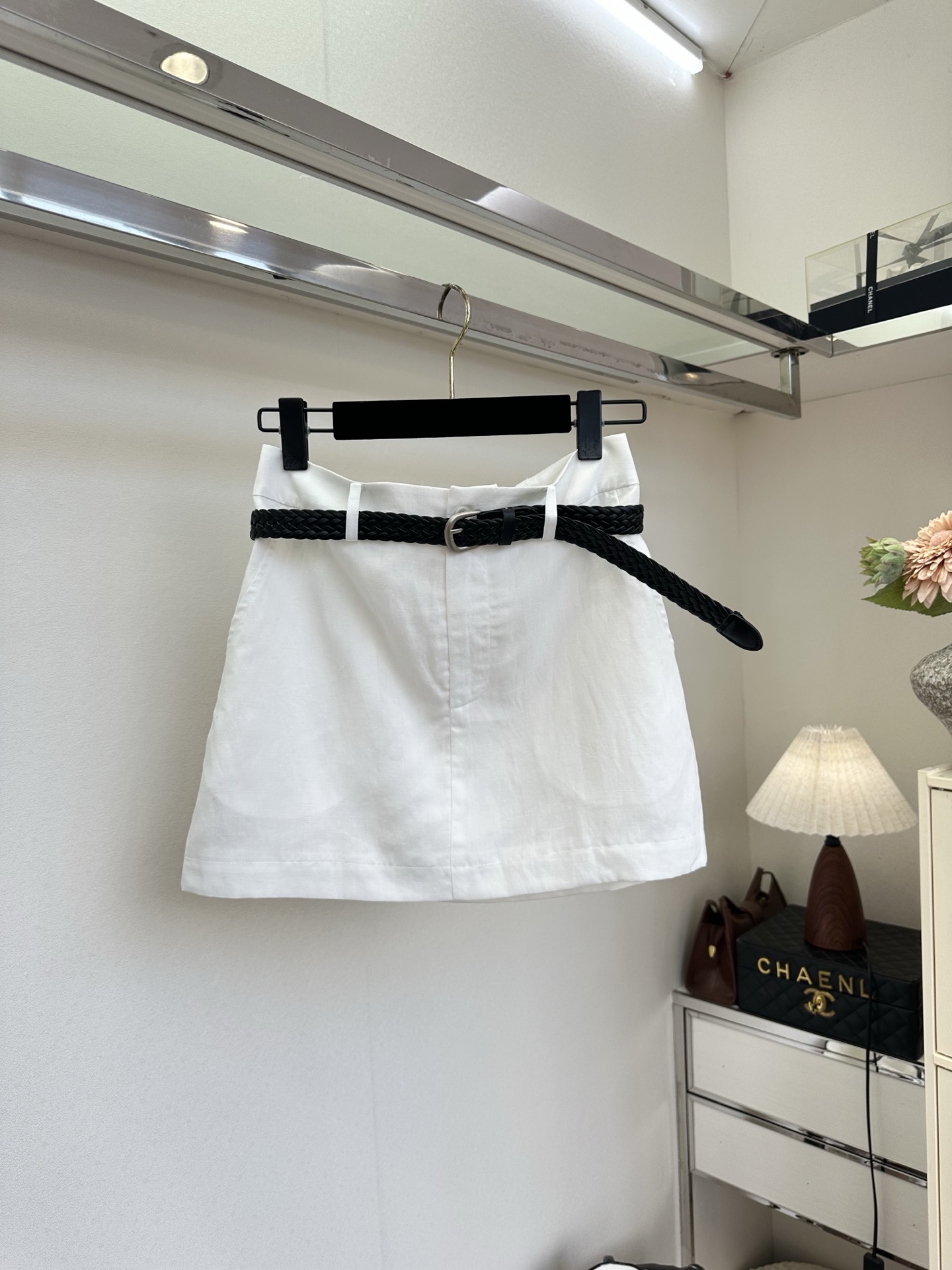「有一种美 叫做松弛美 」                超轻薄进口的麻料材质 炎炎夏日完全可以做防晒衣
