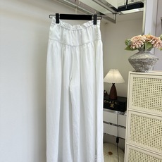 「好看的衣服 会让人视觉“中毒”」 高定烫金工艺天丝麻面料,单面料工艺耗时半个多月,干净利落 「好看的衣服 会让人视觉“中毒”」 高定烫金工艺天丝麻面料,单面料工艺耗时半个多月,干净利落