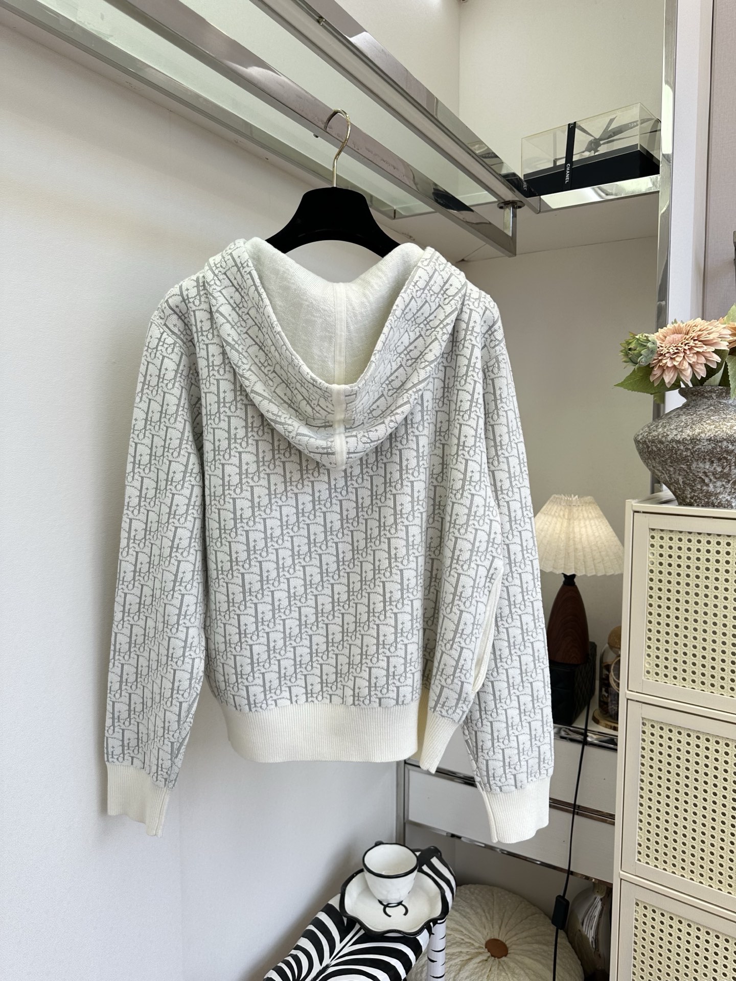 「秋冬新品」    迪迪家 经典字母印花 拉链连帽设计 一秒解锁休闲时尚圈SIZE： S M L
