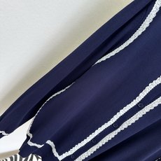 「秋冬的季节必须得有一件像样的针织衫」 超美低饱和柔粉/藏青两色,温柔显白不挑皮。针织肌理细腻平整 「秋冬的季节必须得有一件像样的针织衫」 超美低饱和柔粉/藏青两色,温柔显白不挑皮。针织肌理细腻平整