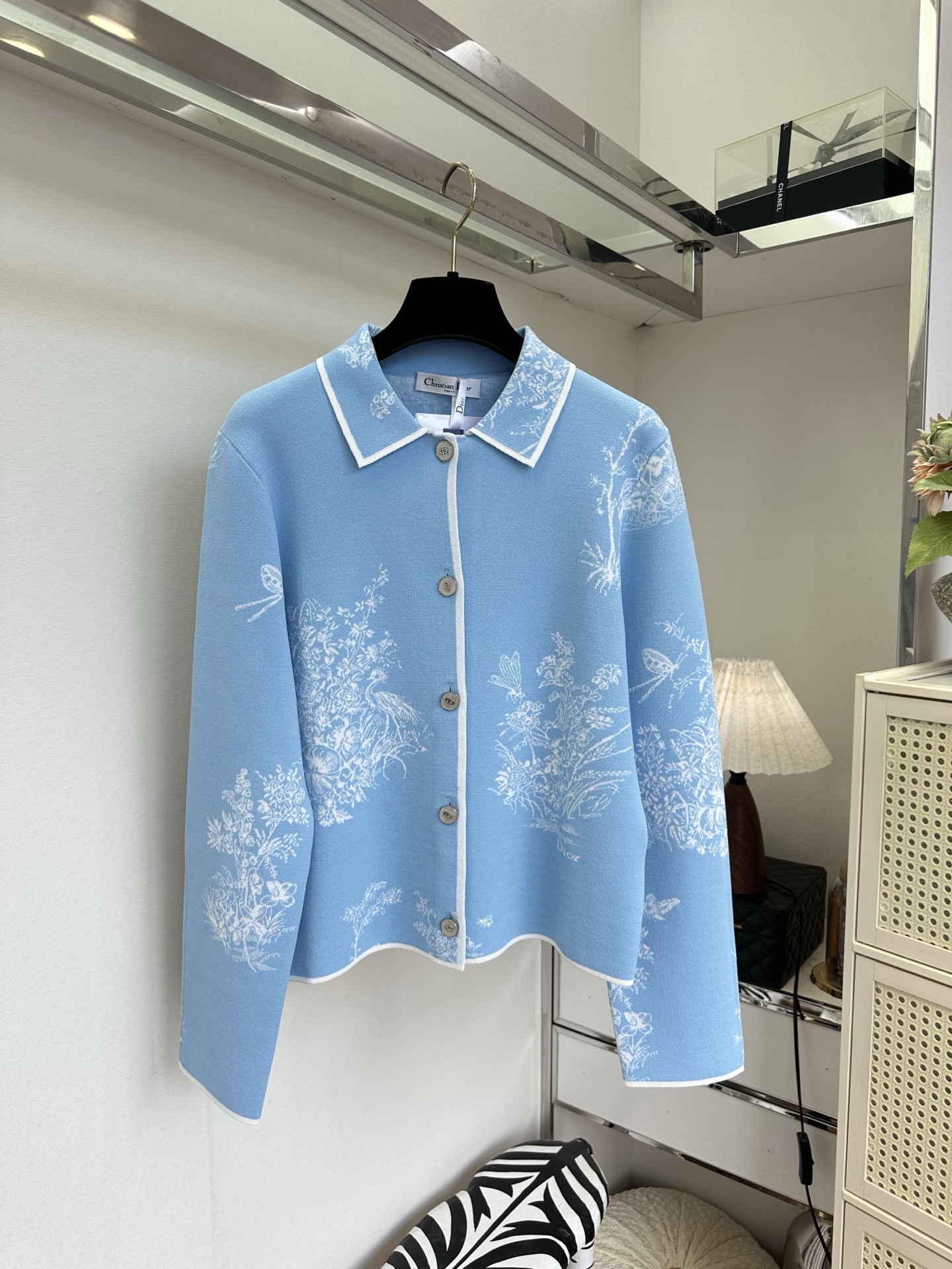 「一比一 高品」     超美的万物生花丛系列 复杂又生动的图案 一针一线都是满满的高级² SIZE  :s m l 