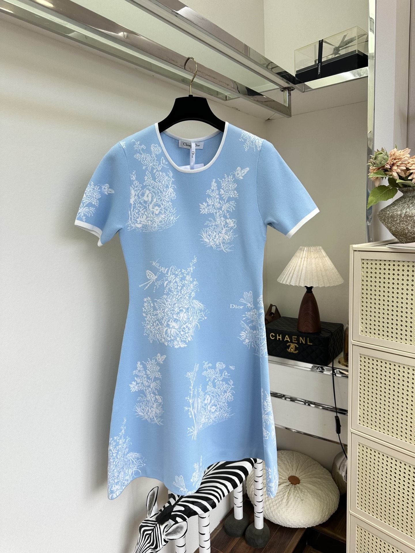 「一比一 高品」     超美的万物生花丛系列 复杂又生动的图案 一针一线都是满满的高级² SIZE  :s m l 