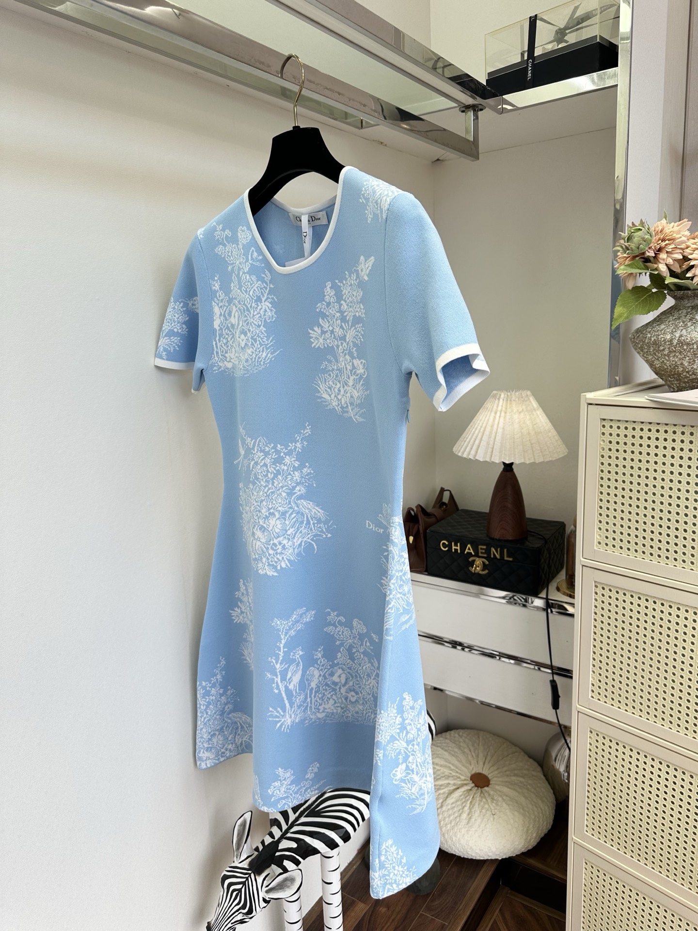 「一比一 高品」     超美的万物生花丛系列 复杂又生动的图案 一针一线都是满满的高级² SIZE  :s m l 