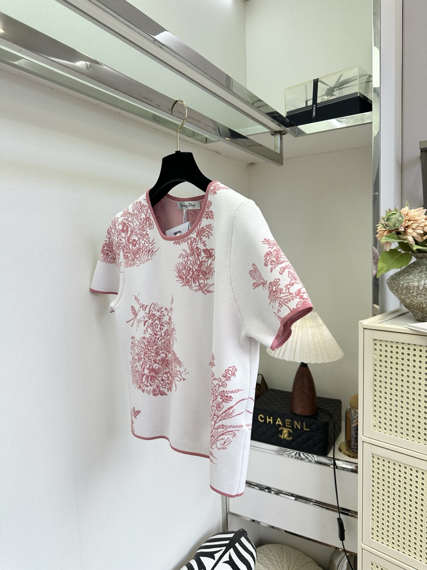 「一比一 高品」     超美的万物生花丛系列 复杂又生动的图案 一针一线都是满满的高级 ² SIZE  :s m l 