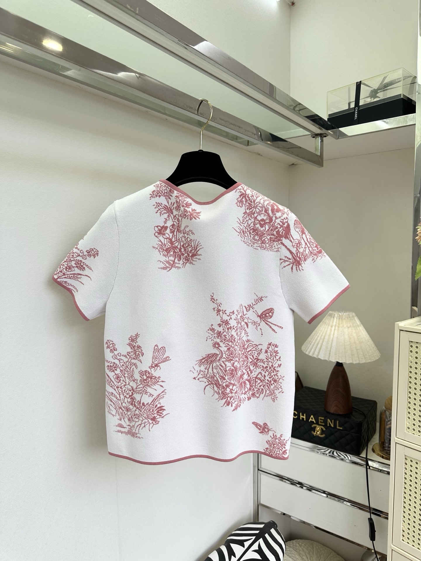 「一比一 高品」     超美的万物生花丛系列 复杂又生动的图案 一针一线都是满满的高级 ² SIZE  :s m l 