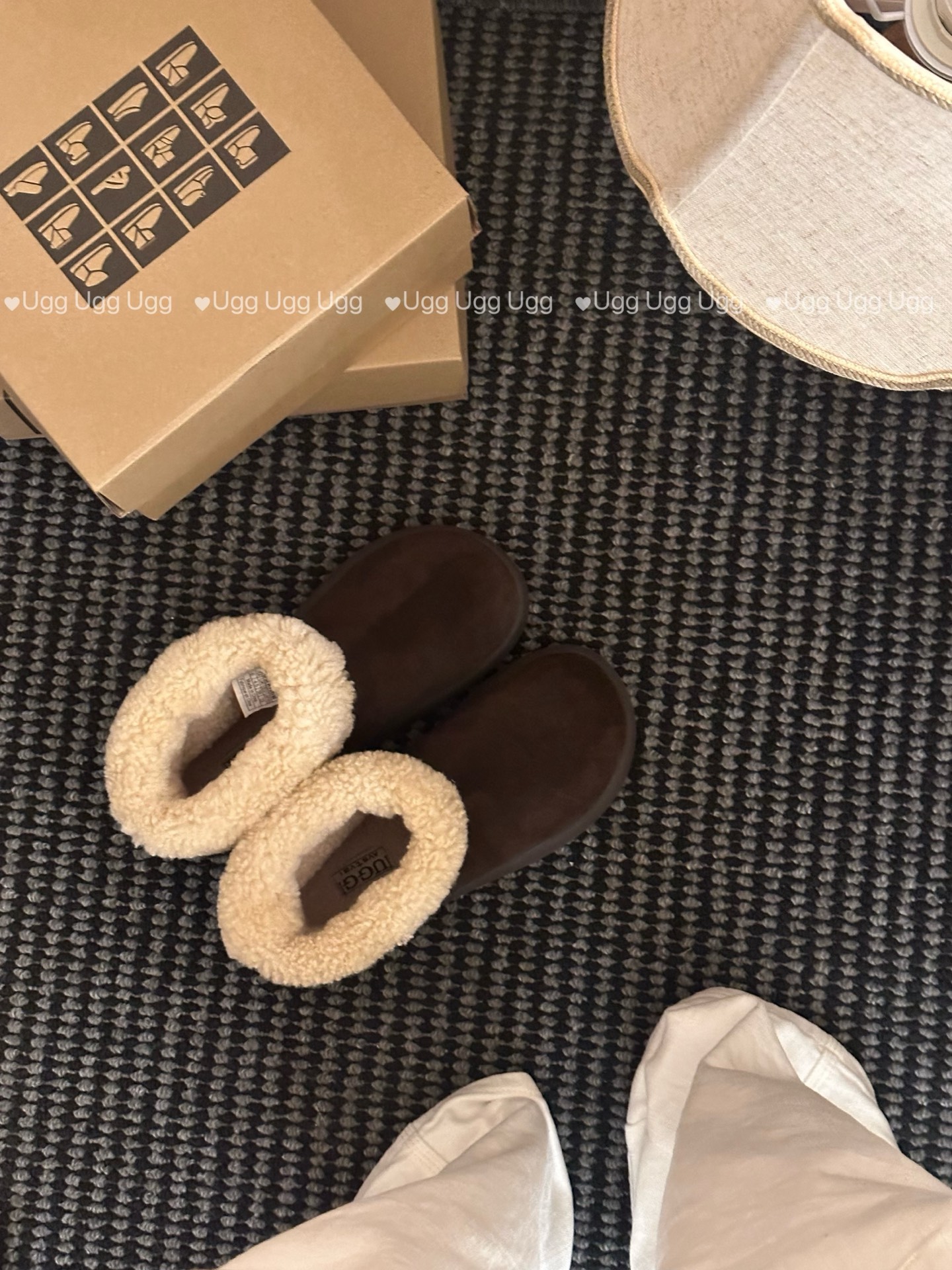 🔥𝐔*𝐠 ₂₀₂₅ . 卷毛两穿土豆靴🥔土豆版型舒适百搭保暖卷毛羊内里 翻边可两穿的设计防滑大底不用担心