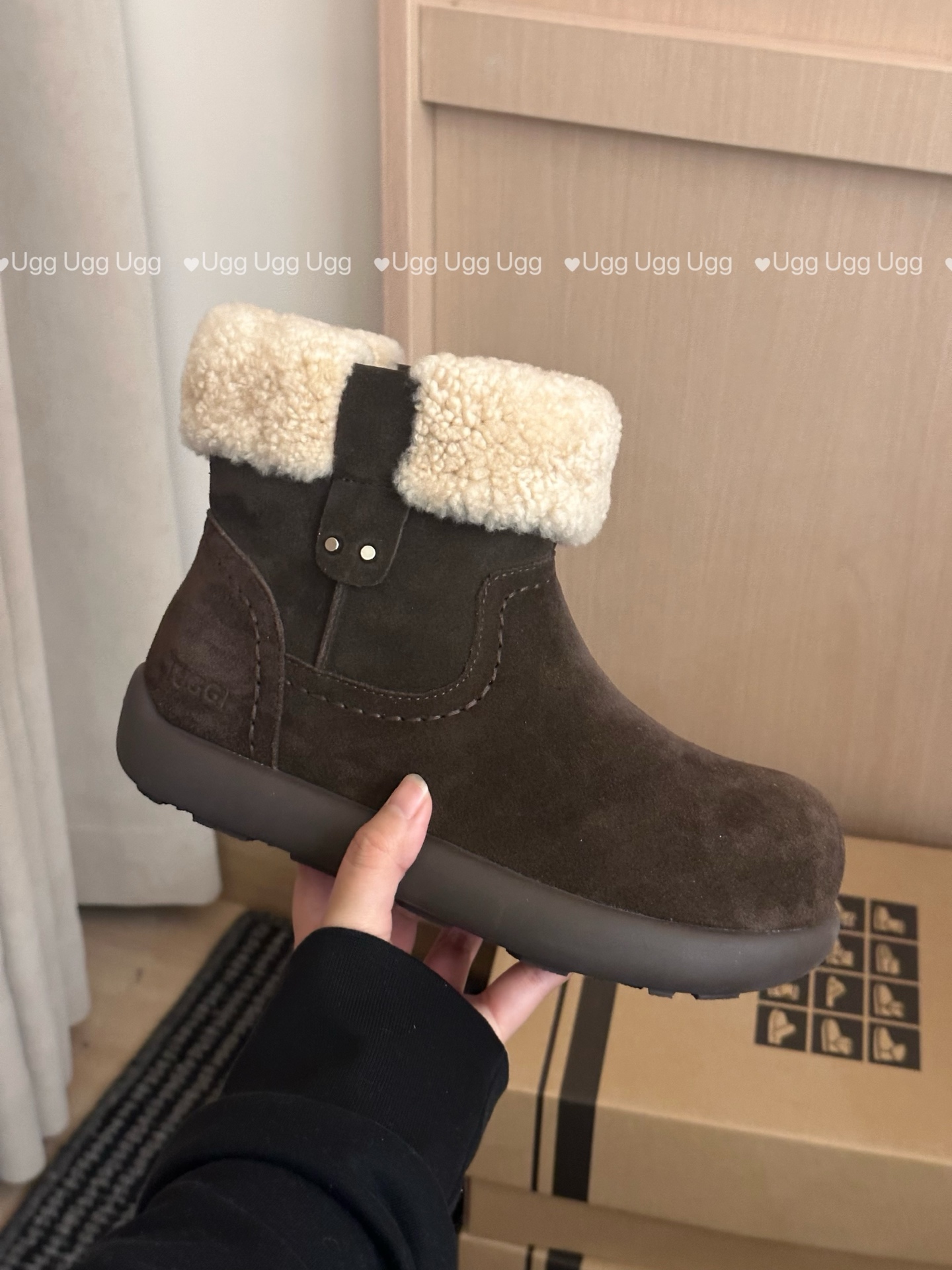 🔥𝐔*𝐠 ₂₀₂₅ . 卷毛泰迪土豆靴🧸土豆版型颜值高百搭卷羊毛内里 保暖舒适防滑大底不用担心天气四色S