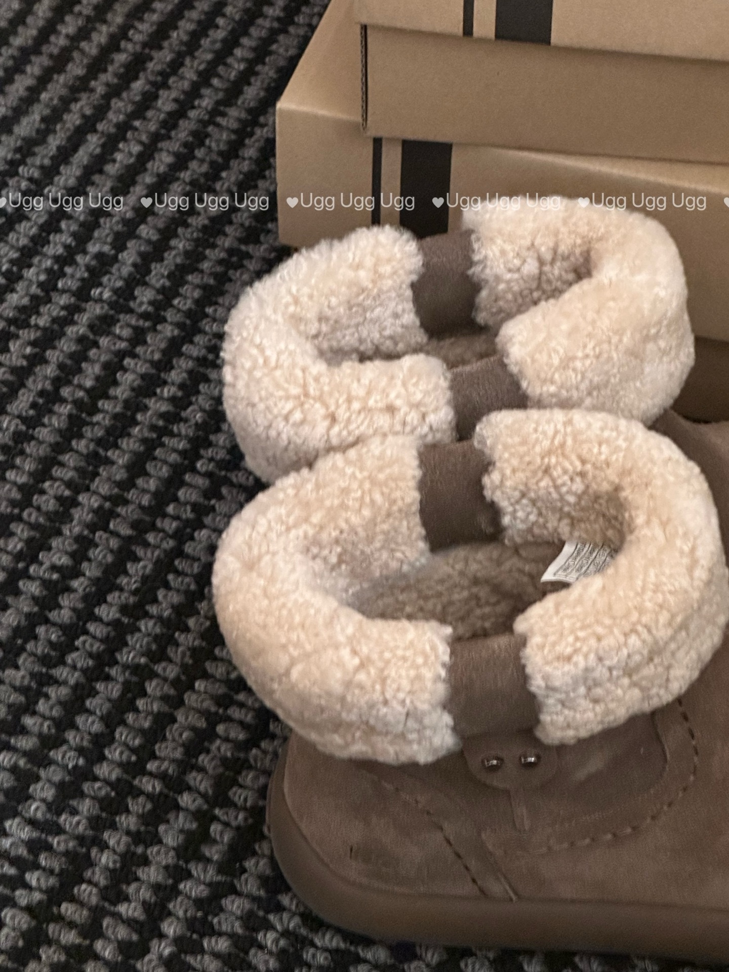 🔥𝐔*𝐠 ₂₀₂₅ . 卷毛泰迪土豆靴🧸土豆版型颜值高百搭卷羊毛内里 保暖舒适防滑大底不用担心天气四色S