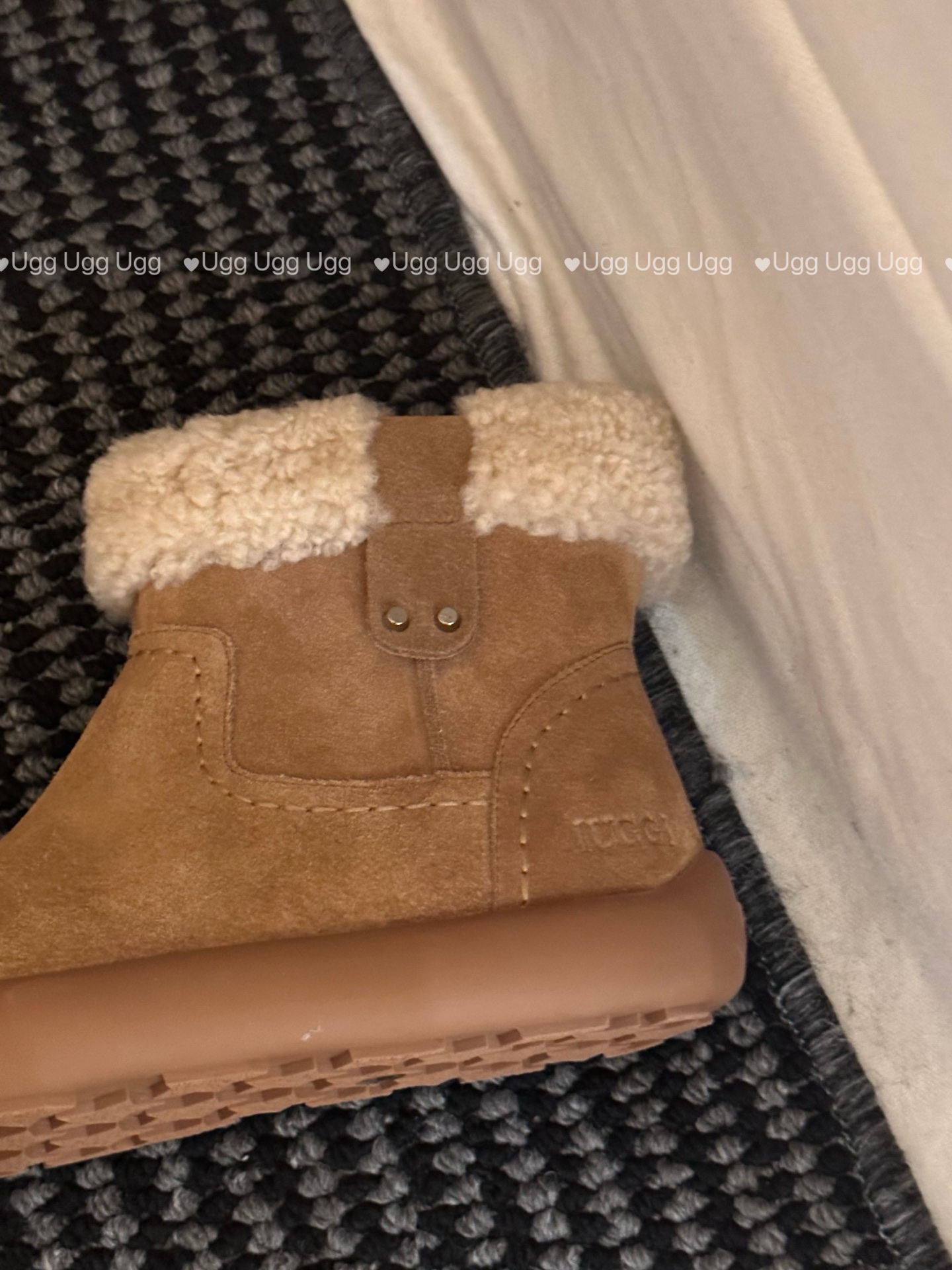 🔥𝐔*𝐠 ₂₀₂₅ . 卷毛泰迪土豆靴🧸土豆版型颜值高百搭卷羊毛内里 保暖舒适防滑大底不用担心天气四色S