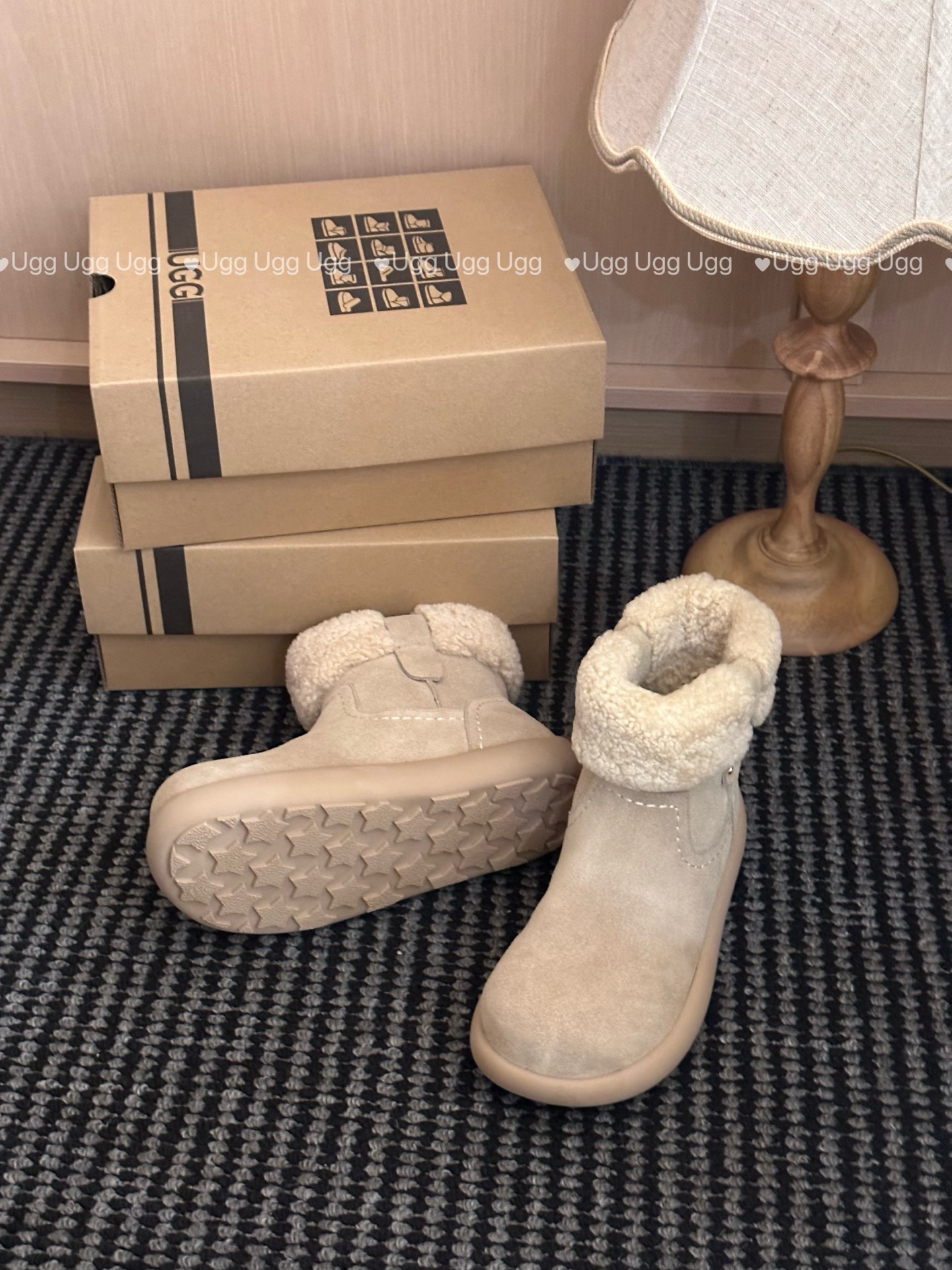 🔥𝐔*𝐠 ₂₀₂₅ . 卷毛泰迪土豆靴🧸土豆版型颜值高百搭卷羊毛内里 保暖舒适防滑大底不用担心天气四色S