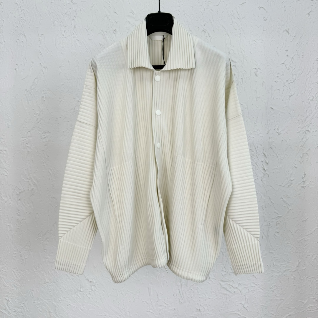 NO:822798,Issey M1yake Issey Miyake pleated lapel jacket size 1-4, men's clothing, isseymiyake, jackets & coats,19860909Issey M1yake 三宅一生褶皱翻领外套 尺码1-4,男装,isseymiyake,jackets & coats,,Women's clothing