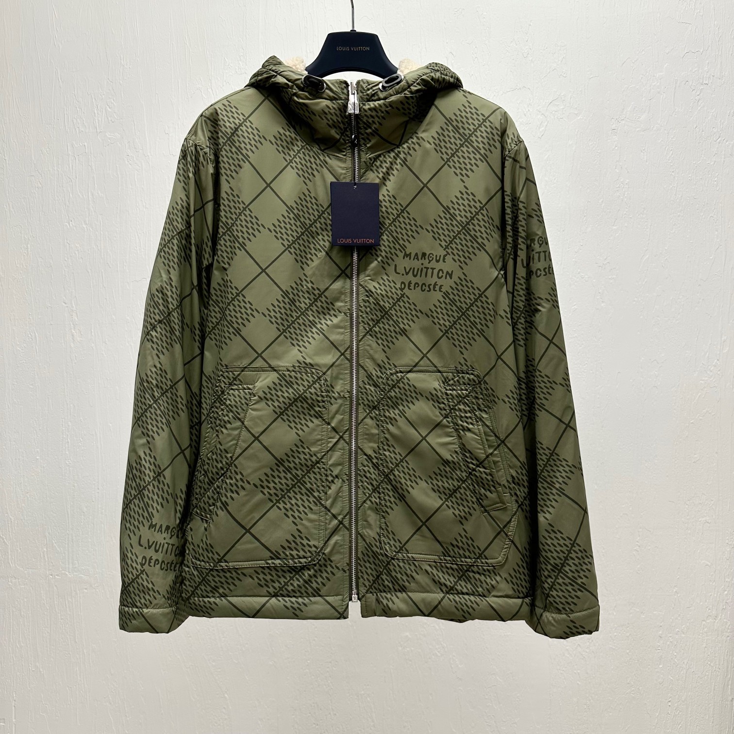 Louis Vuitton Reversible Teddy Wool Jacket - Cozy and Stylish Outerwear 4 a1734256154813 7178