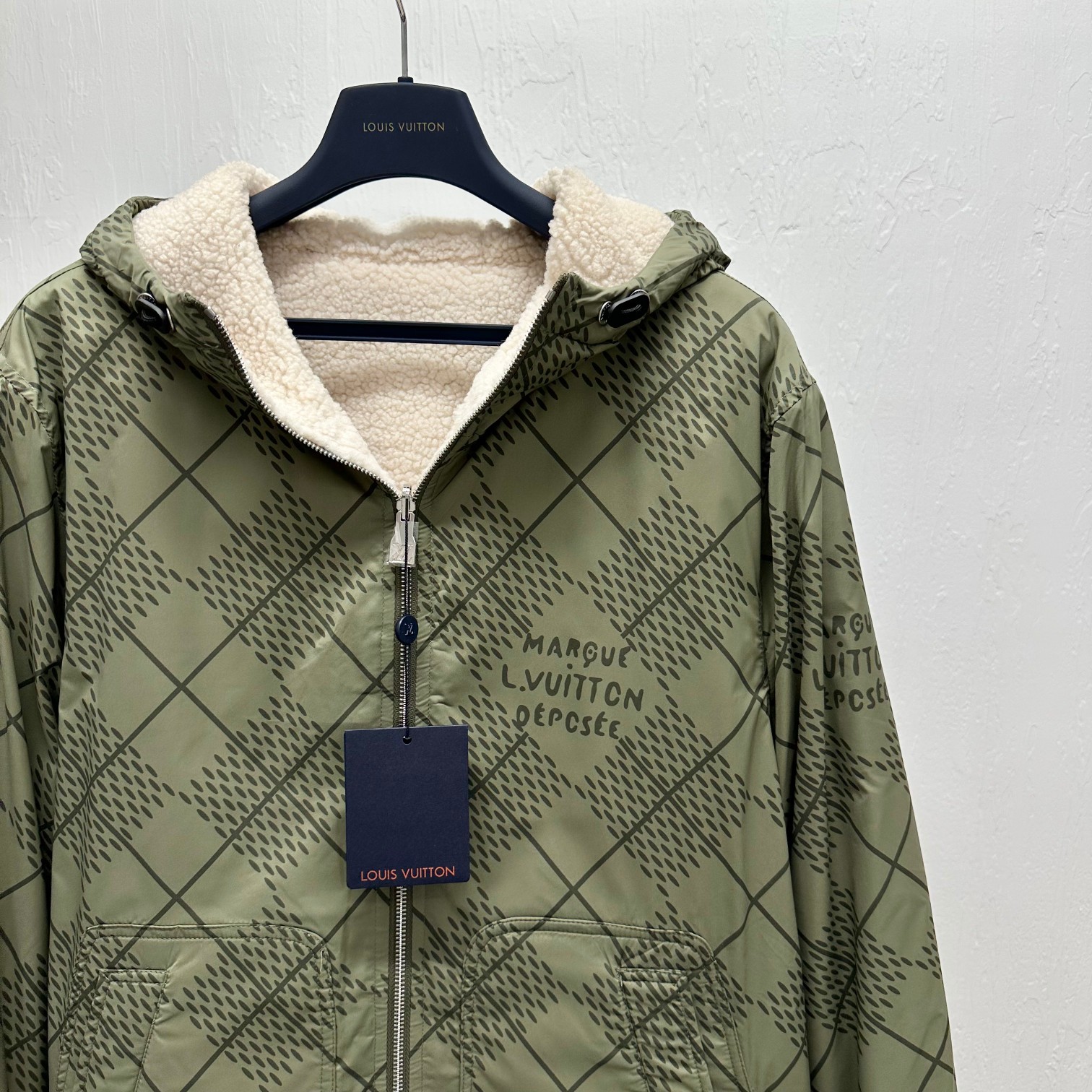 Louis Vuitton Reversible Teddy Wool Jacket/Coat - Stylish & Versatile 3 a1734256154897 4470