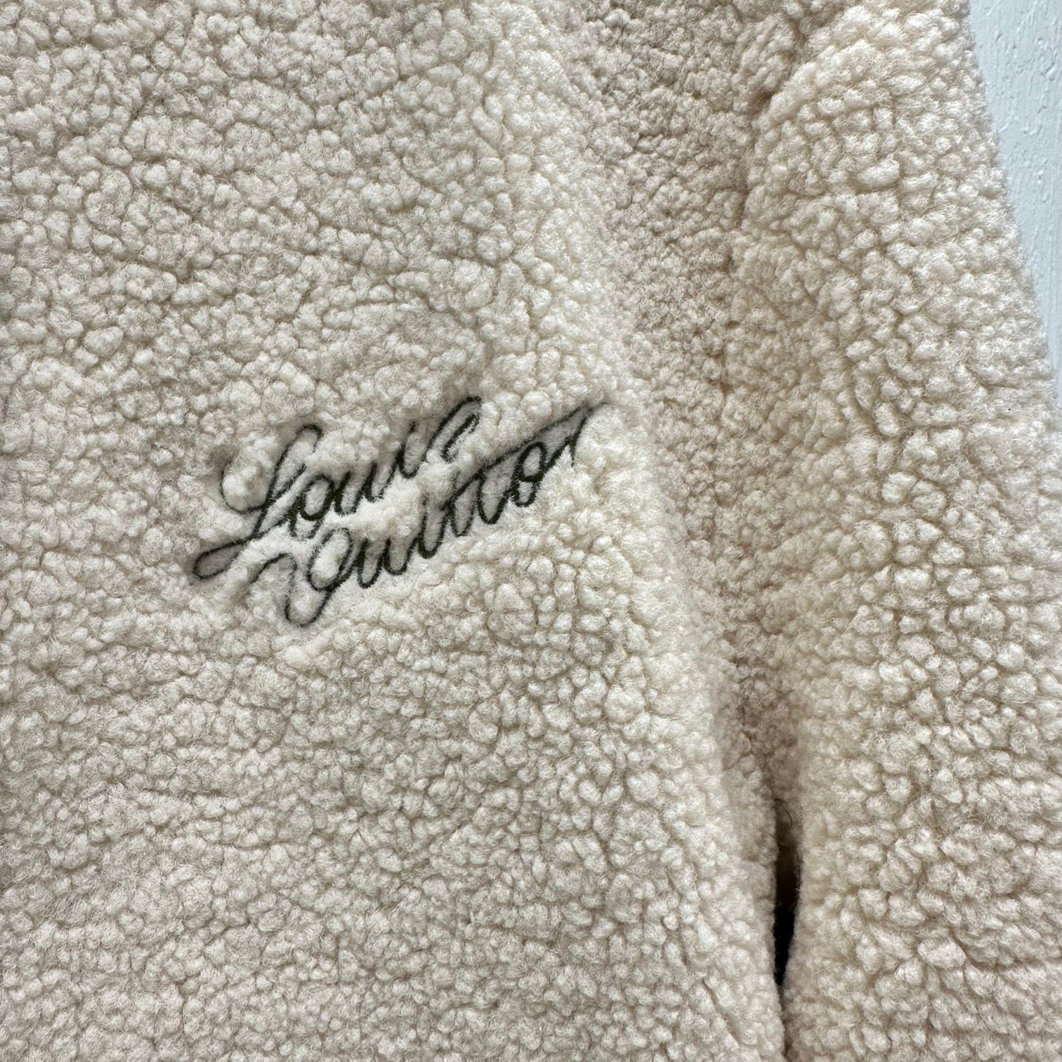 Louis Vuitton Reversible Teddy Wool Jacket/Coat - Stylish & Versatile 6 a1734256155002 3704