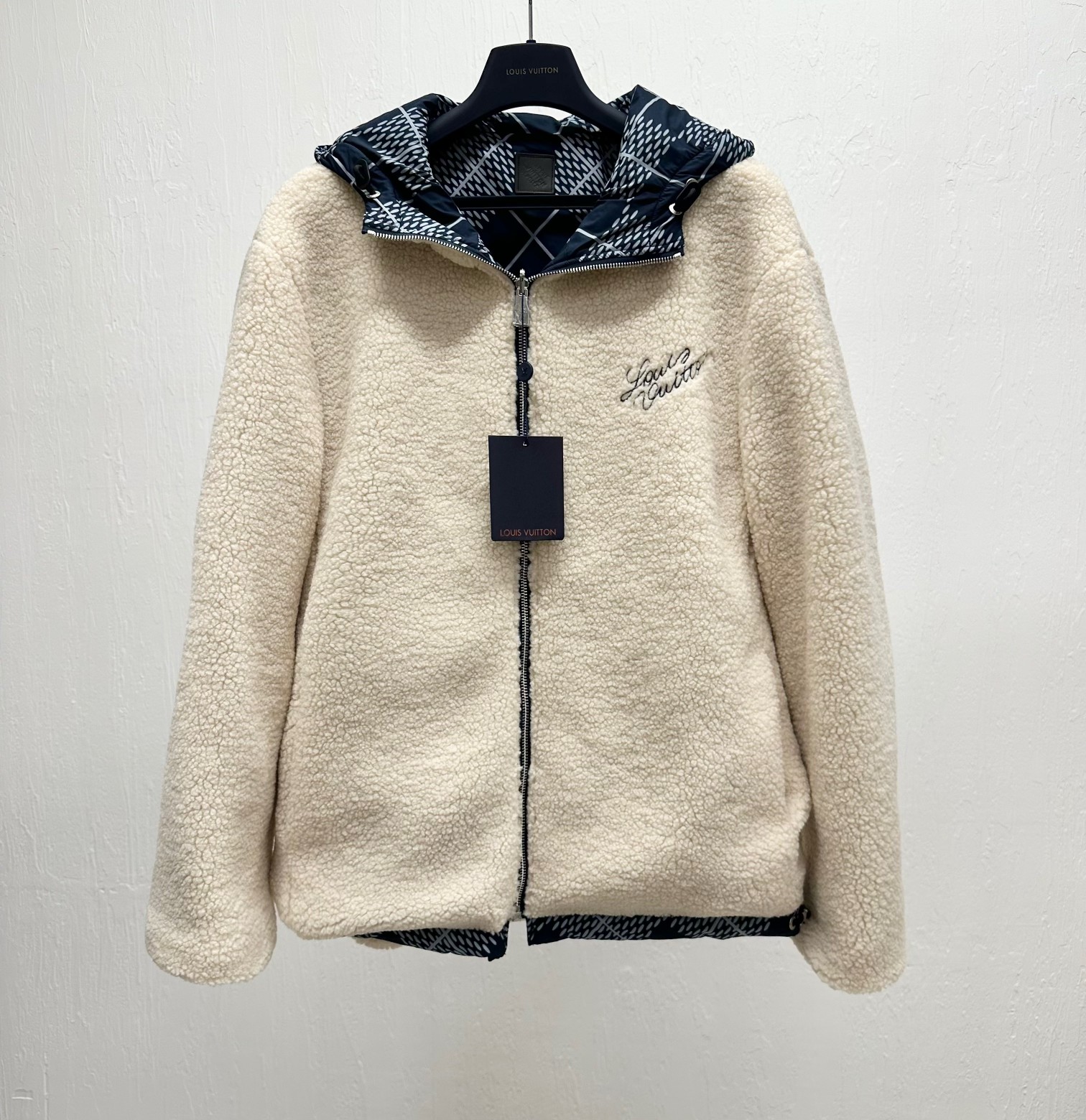 Louis Vuitton Reversible Teddy Wool Jacket - Cozy and Stylish Outerwear 2 a1734256246253 2240