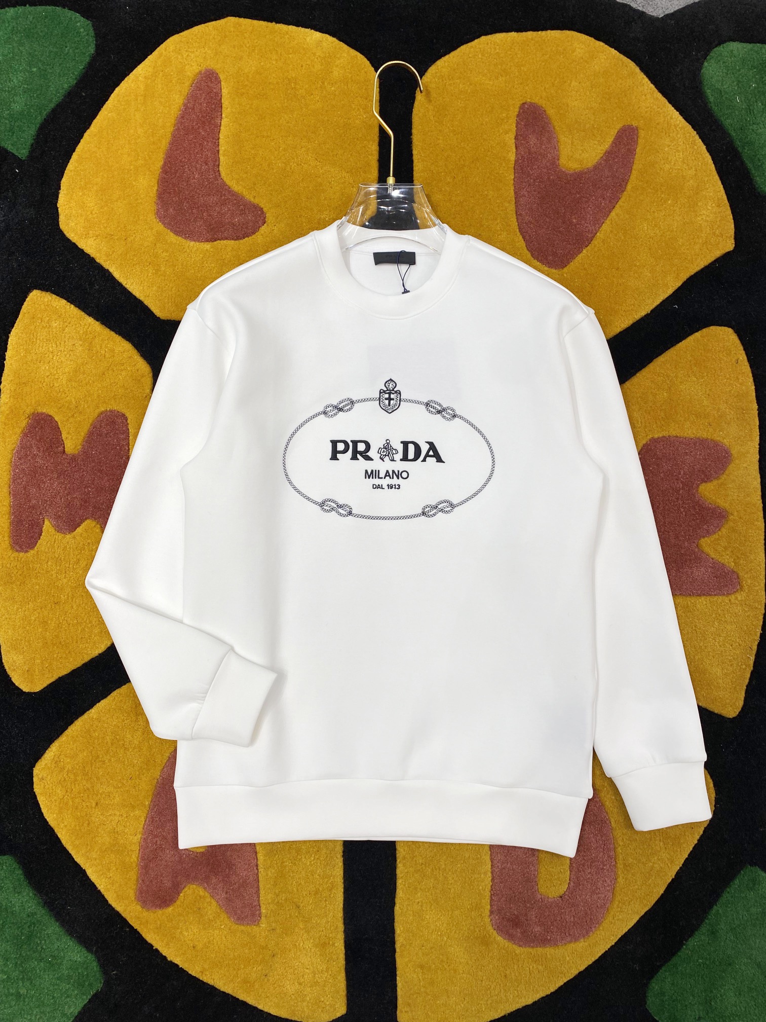 NO:522127,PRD 25ss autumn and winter new space cotton round neck sweatshirt classic embroidery logo on chest slightly wide version black white two colors S-XL, hoodie, sweatshirts, alexander wang19860909PRD 25ss秋冬新款太空棉圆领卫衣 胸前经典刺绣标识 微阔版型 黑 白 两色 码数S-XL,,hoodie,sweatshirts,alexander wang,Men's clothing