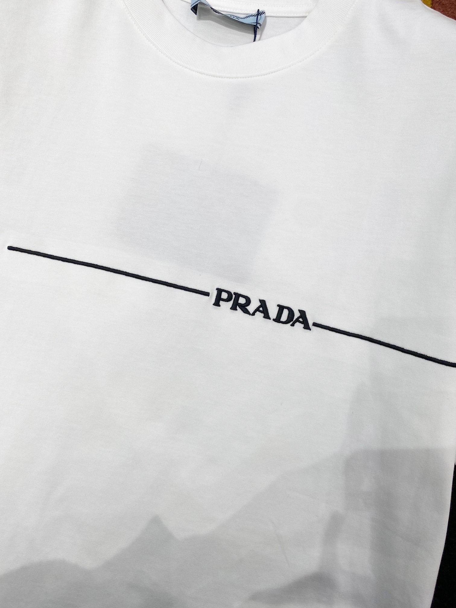   PRD🆕 2025ss春夏新款棉质圆领短袖T恤 胸前重工刺绣 顶级丝光棉面料定制 标准版型
黑 白 
