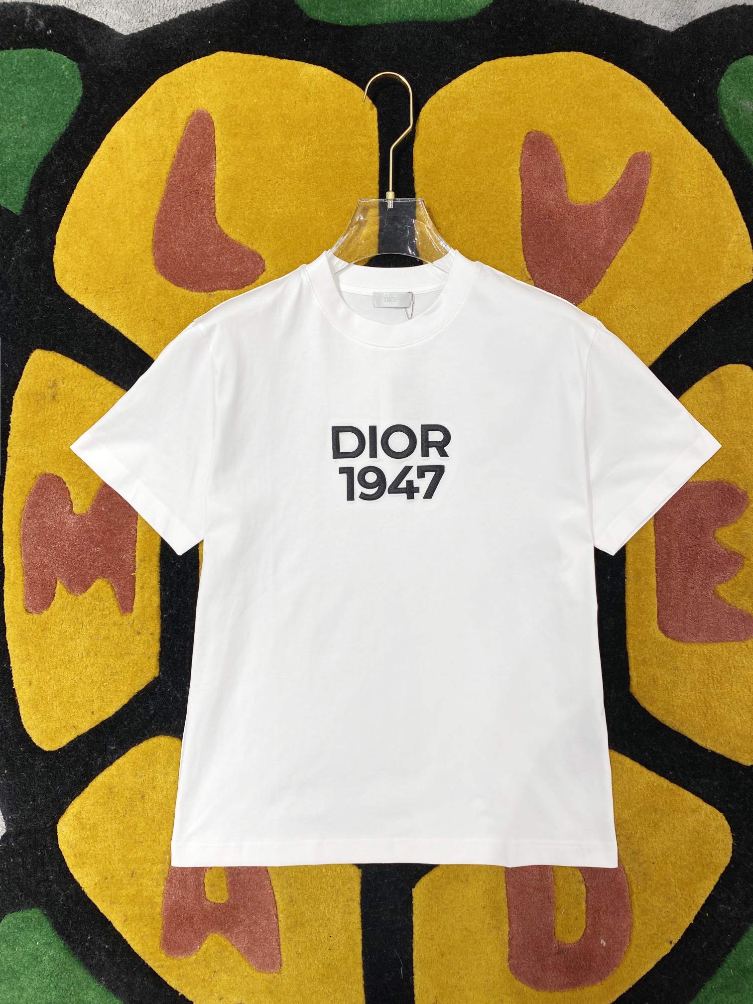   Dio*🆕 2025ss春夏新款棉质圆领短袖T恤 胸前重工刺绣 顶级丝光棉面料定制 标准版型
黑 白