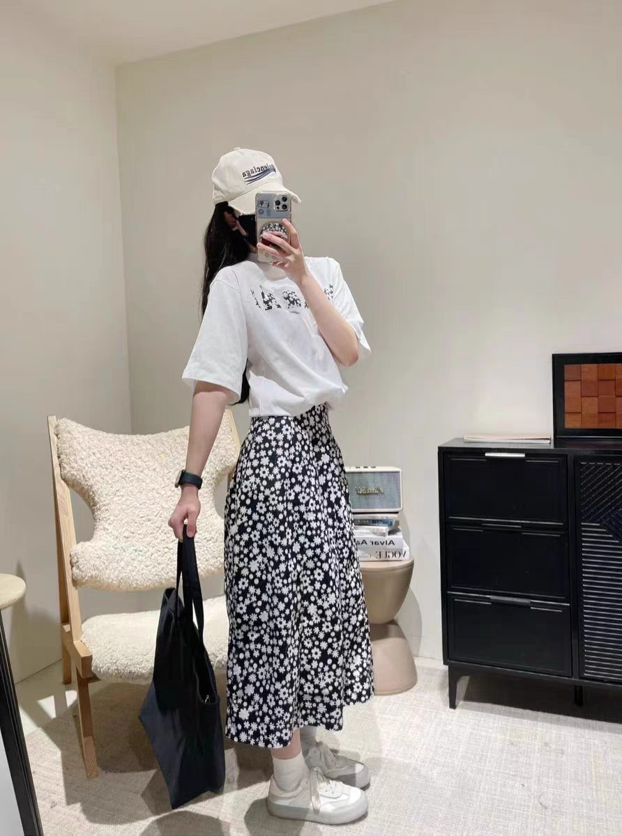 High Quality Women’s Clothes by Marni: Summer 2025 Collection Highlights Black-and-White Tampons - 图片 2