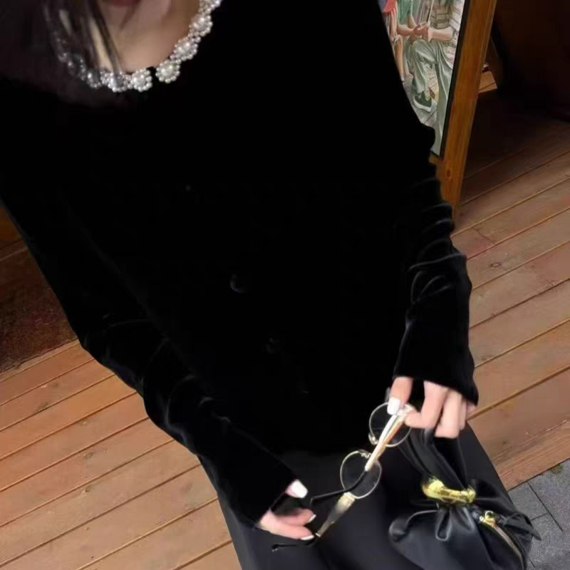 Elegant Black Velvet Top with Pearl Embellished Collar - Autumn 2025 1 a1755679191774 0241