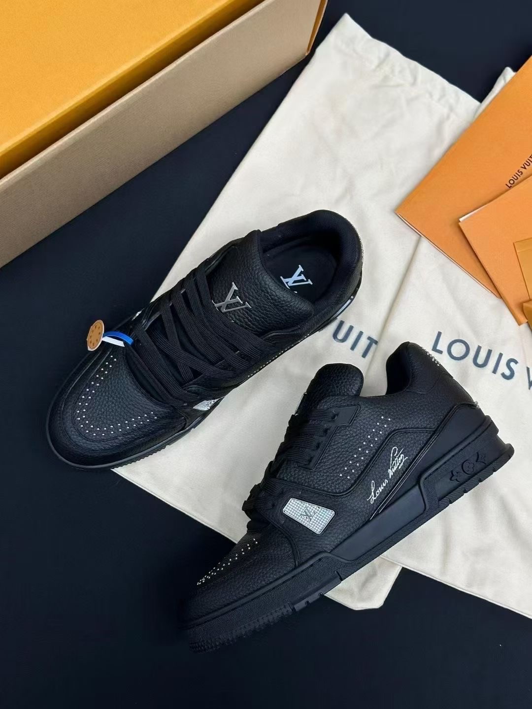 【今日推荐】 Lv 板鞋