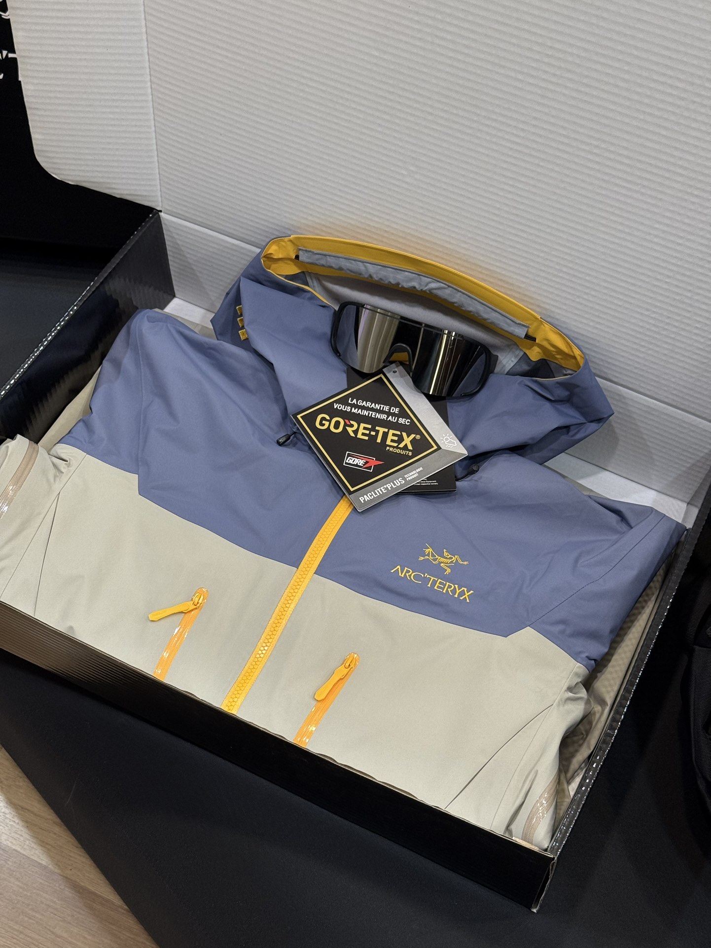 NO:121726,The official website is synchronized with top quality, Archaeopteryx, a limited edition model for the year of the snake, suitable for Chinese people, gold label on the chest, embroidered sleeves, hat scales, and every detail is also made of 