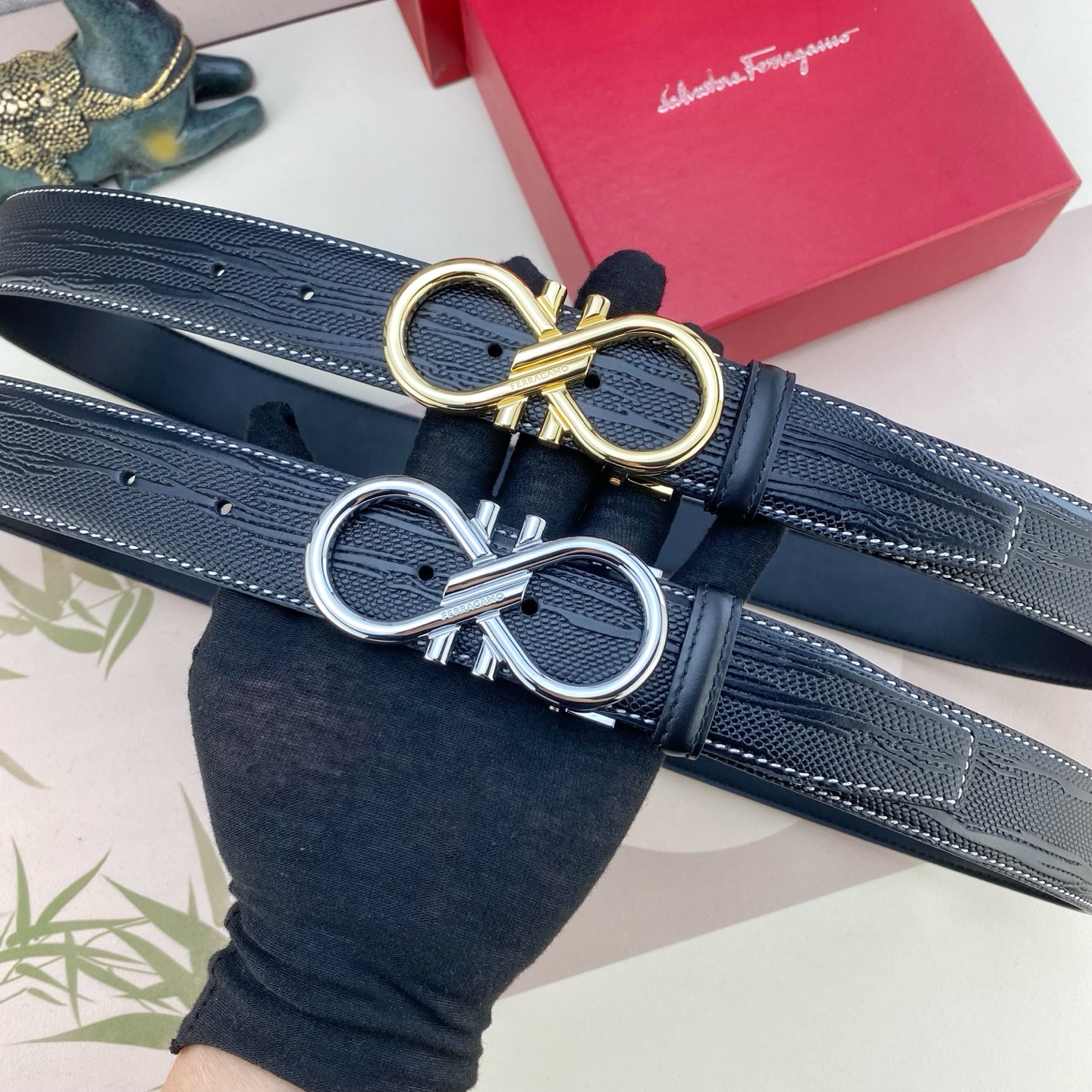 菲拉格慕💕 特种皮腰带系列 ，原厂五金精品不锈钢扣，手感柔软舒适 宽3.5CM。