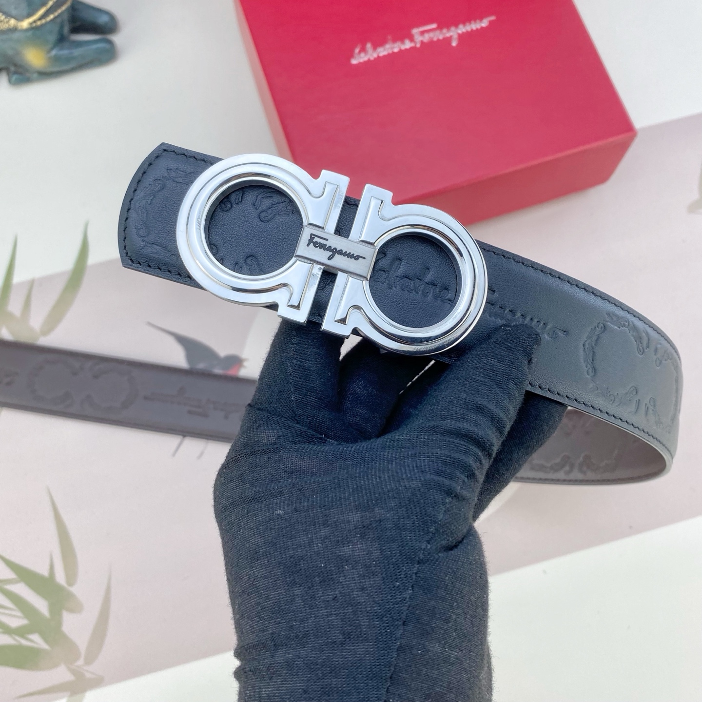 菲拉格慕💕 特种皮腰带系列 ，原厂五金精品不锈钢扣，手感柔软舒适 宽3.8CM。