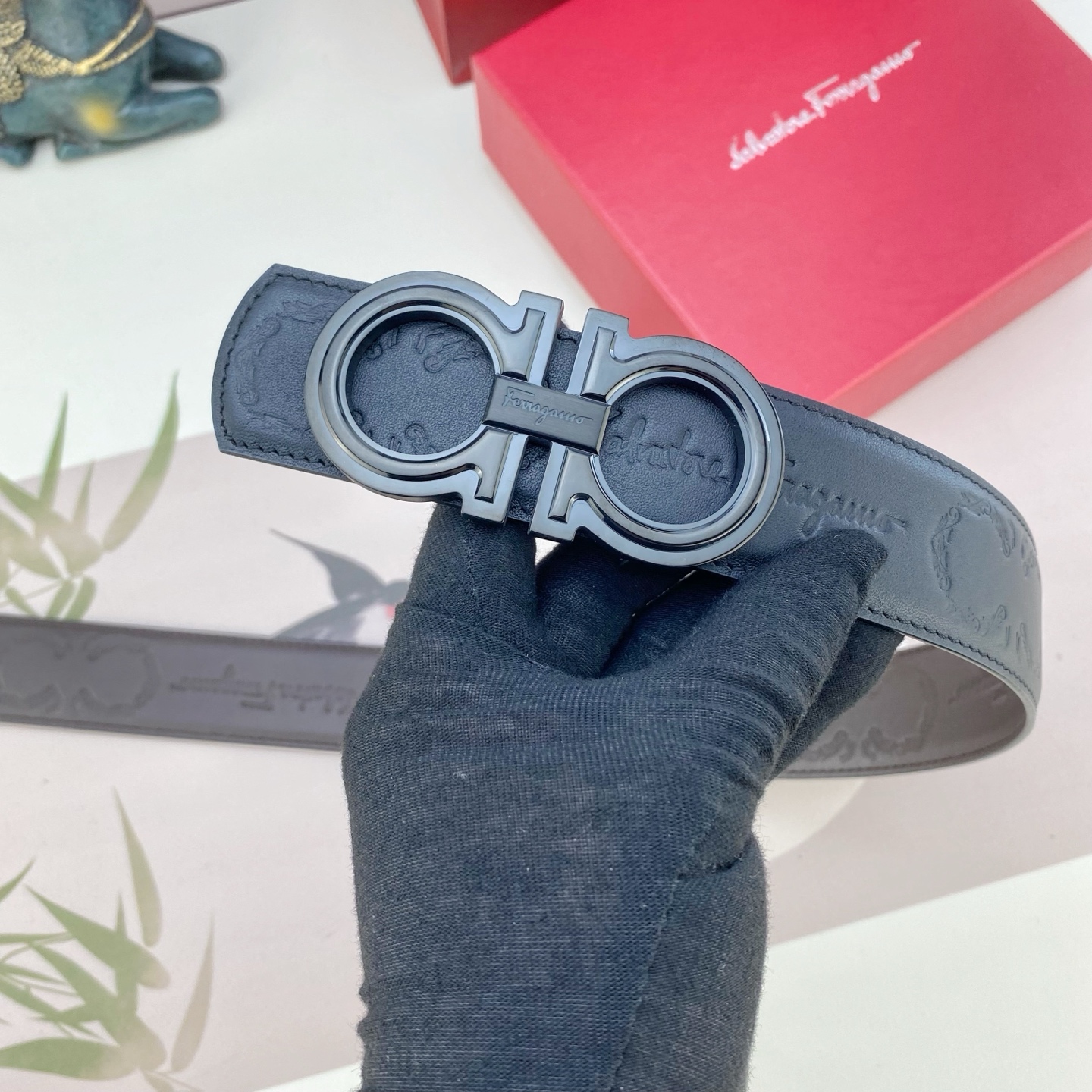 菲拉格慕💕 特种皮腰带系列 ，原厂五金精品不锈钢扣，手感柔软舒适 宽3.8CM。