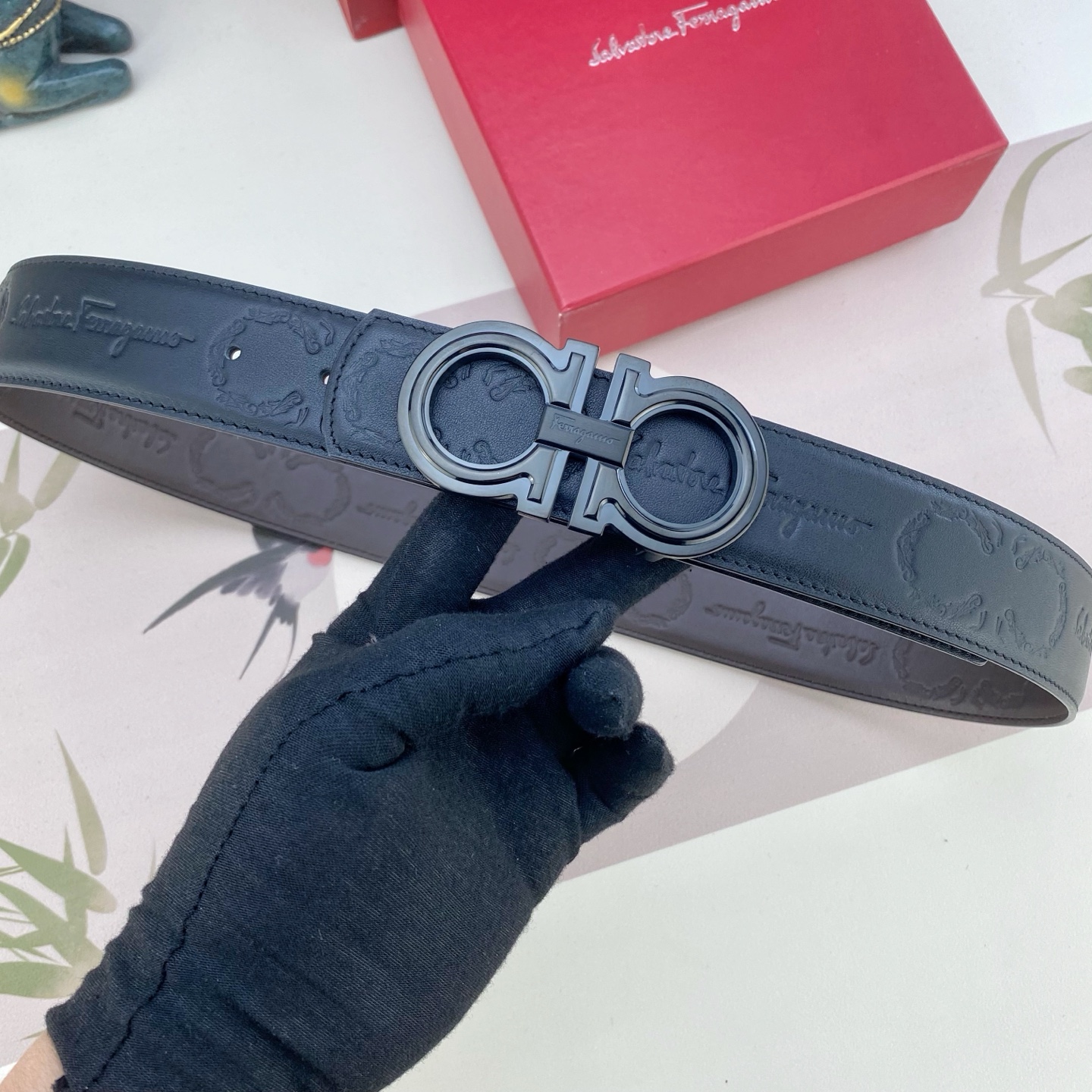 菲拉格慕💕 特种皮腰带系列 ，原厂五金精品不锈钢扣，手感柔软舒适 宽3.8CM。