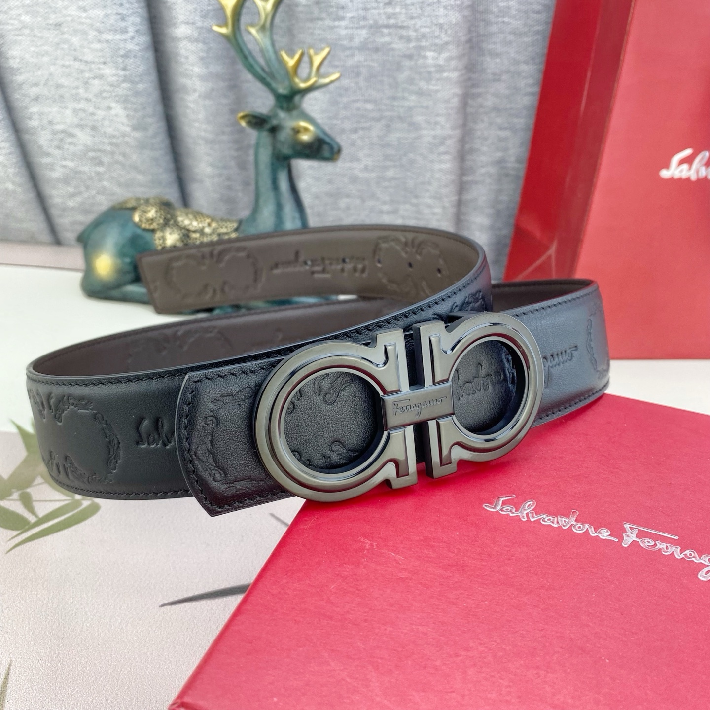 菲拉格慕💕 特种皮腰带系列 ，原厂五金精品不锈钢扣，手感柔软舒适 宽3.8CM。