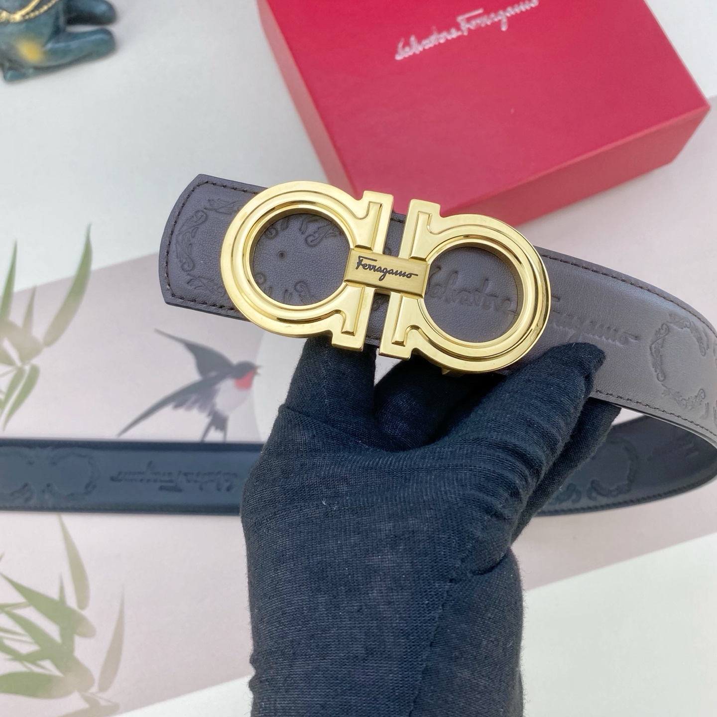 菲拉格慕💕 特种皮腰带系列 ，原厂五金精品不锈钢扣，手感柔软舒适 宽3.8CM。