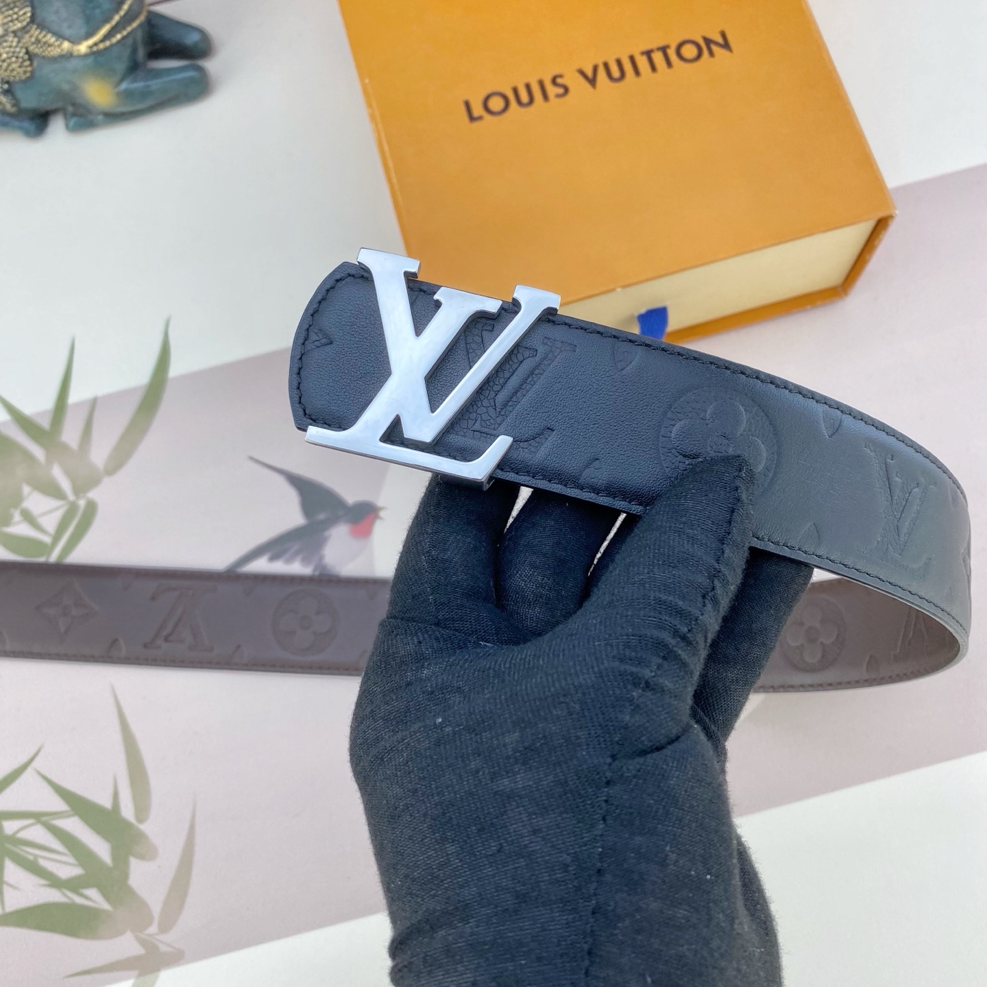 LV💕 特种皮腰带系列 ，原厂五金精品不锈钢扣，手感柔软舒适 宽3.8CM。