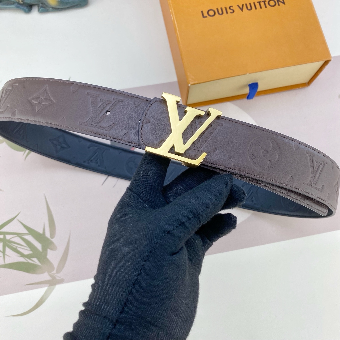LV💕 特种皮腰带系列 ，原厂五金精品不锈钢扣，手感柔软舒适 宽3.8CM。