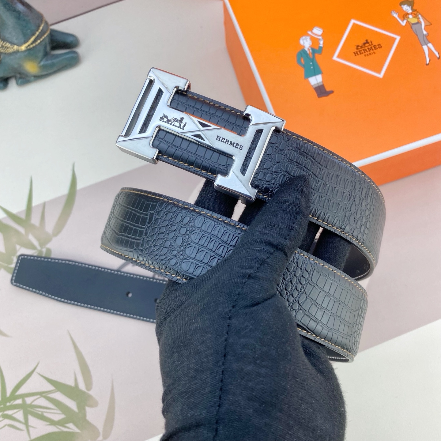 爱马仕💕 特种皮腰带系列 ，原厂五金精品不锈钢扣，手感柔软舒适 宽3.8CM。