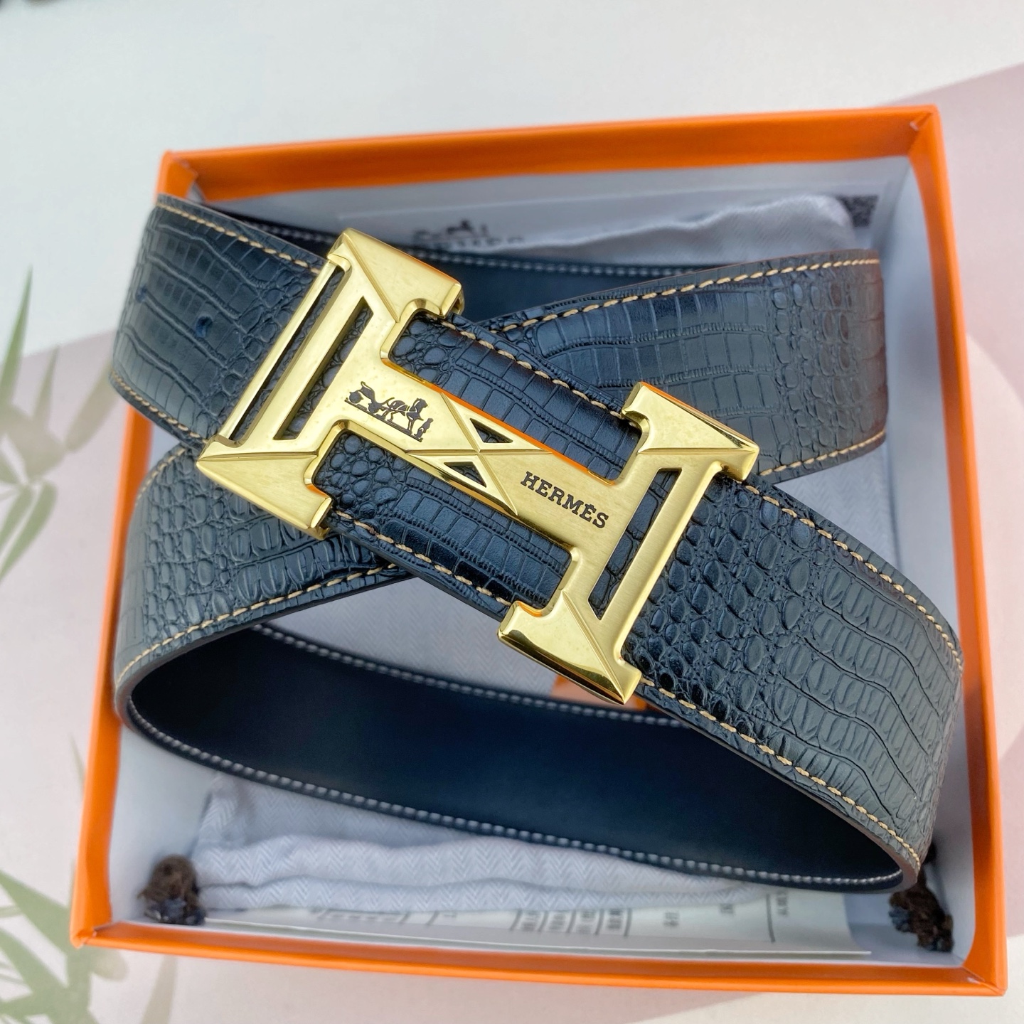 爱马仕💕 特种皮腰带系列 ，原厂五金精品不锈钢扣，手感柔软舒适 宽3.8CM。