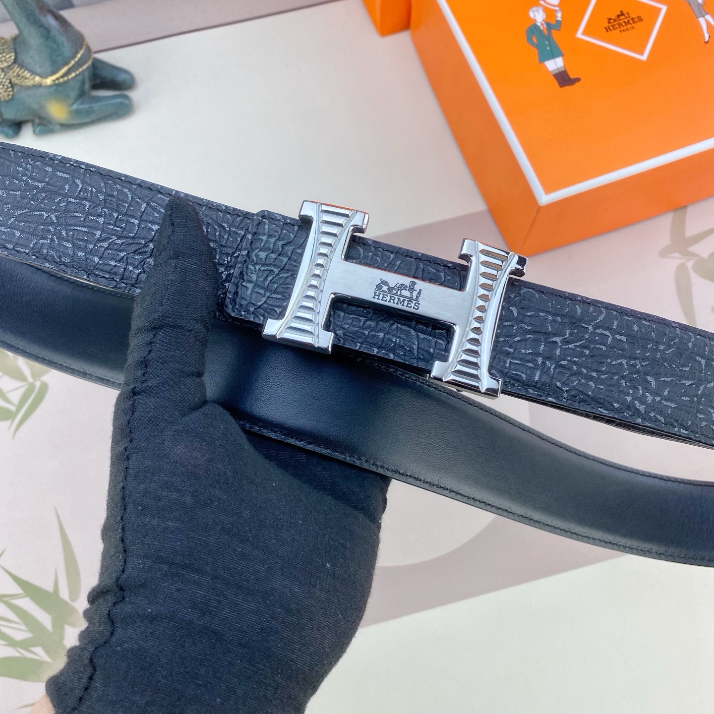 爱马仕💕 特种皮腰带系列 ，原厂五金精品不锈钢扣，手感柔软舒适 宽3.8CM。