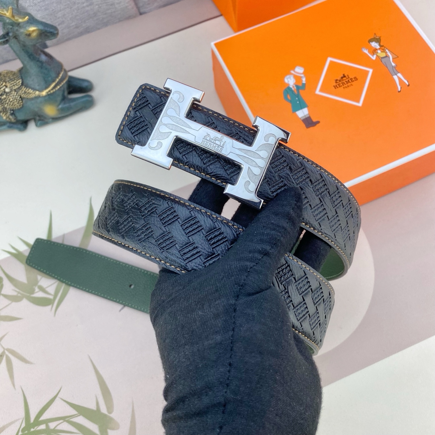 爱马仕💕 特种皮腰带系列 ，原厂五金精品不锈钢扣，手感柔软舒适 宽3.8CM。