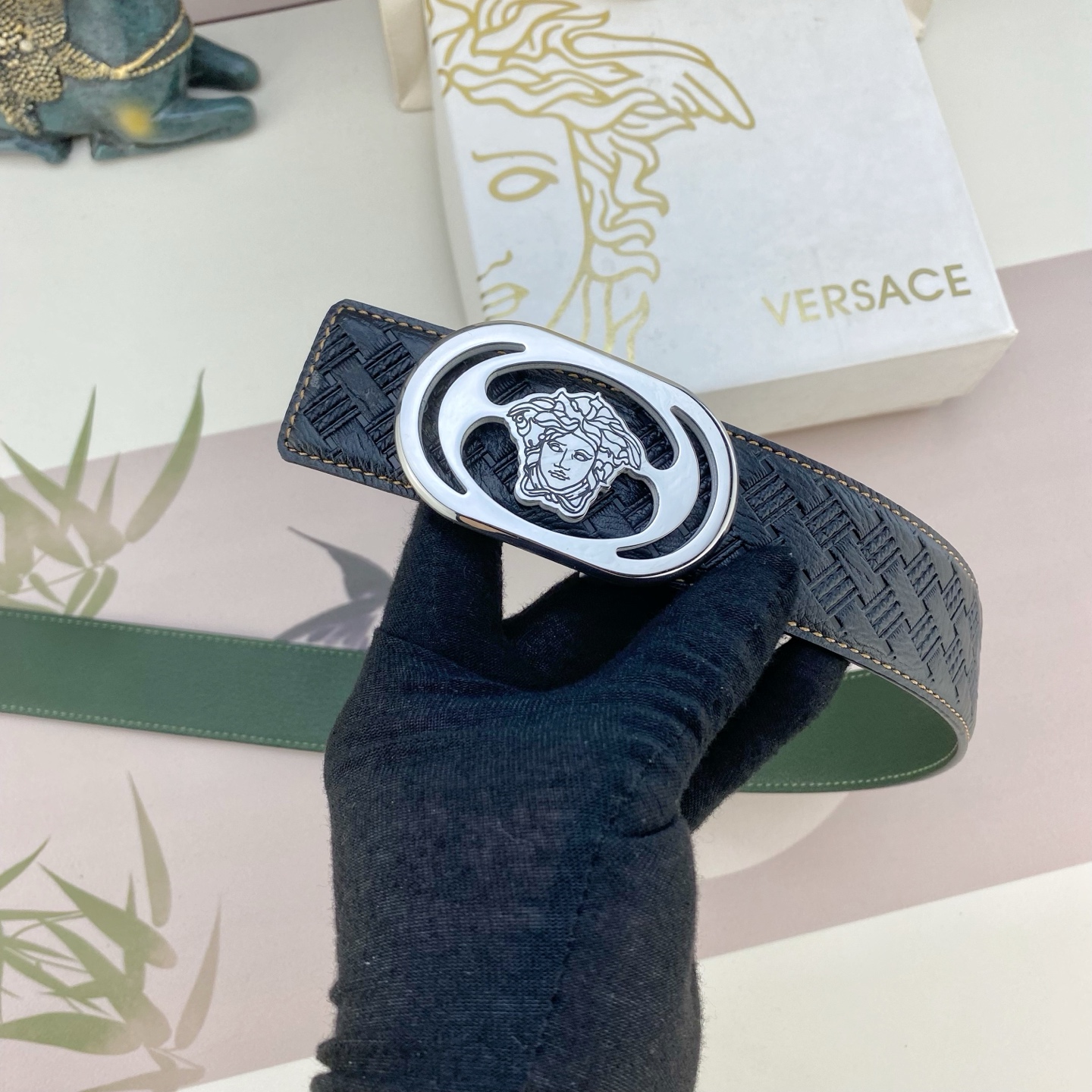 范思哲💕 特种皮腰带系列 ，原厂五金精品不锈钢扣，手感柔软舒适 宽3.8CM。