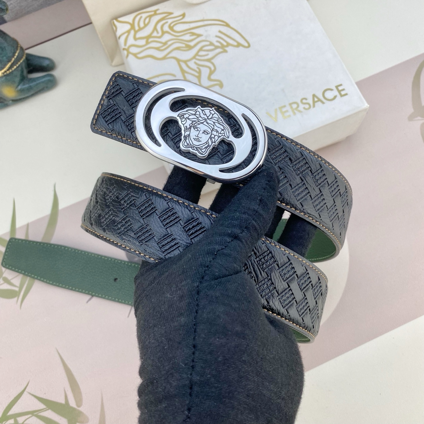 范思哲💕 特种皮腰带系列 ，原厂五金精品不锈钢扣，手感柔软舒适 宽3.8CM。