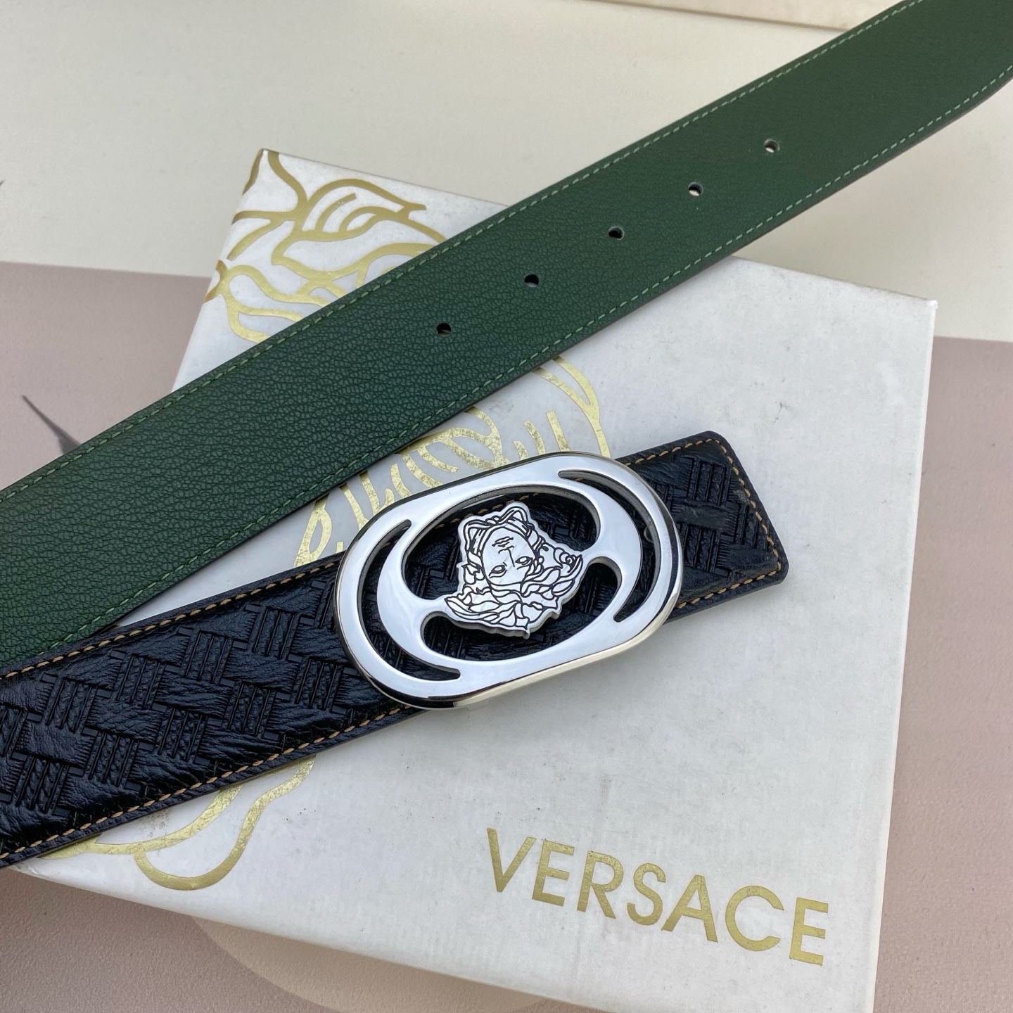 范思哲💕 特种皮腰带系列 ，原厂五金精品不锈钢扣，手感柔软舒适 宽3.8CM。