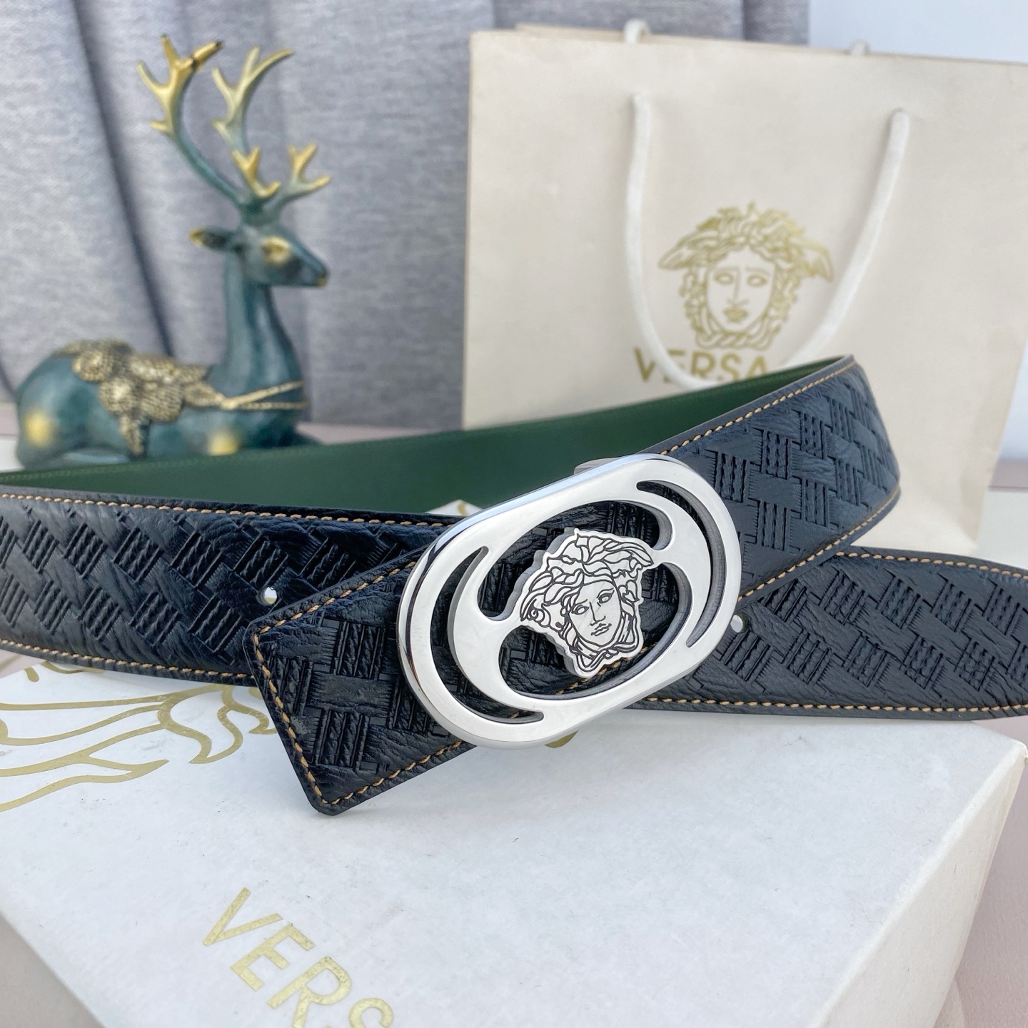 范思哲💕 特种皮腰带系列 ，原厂五金精品不锈钢扣，手感柔软舒适 宽3.8CM。