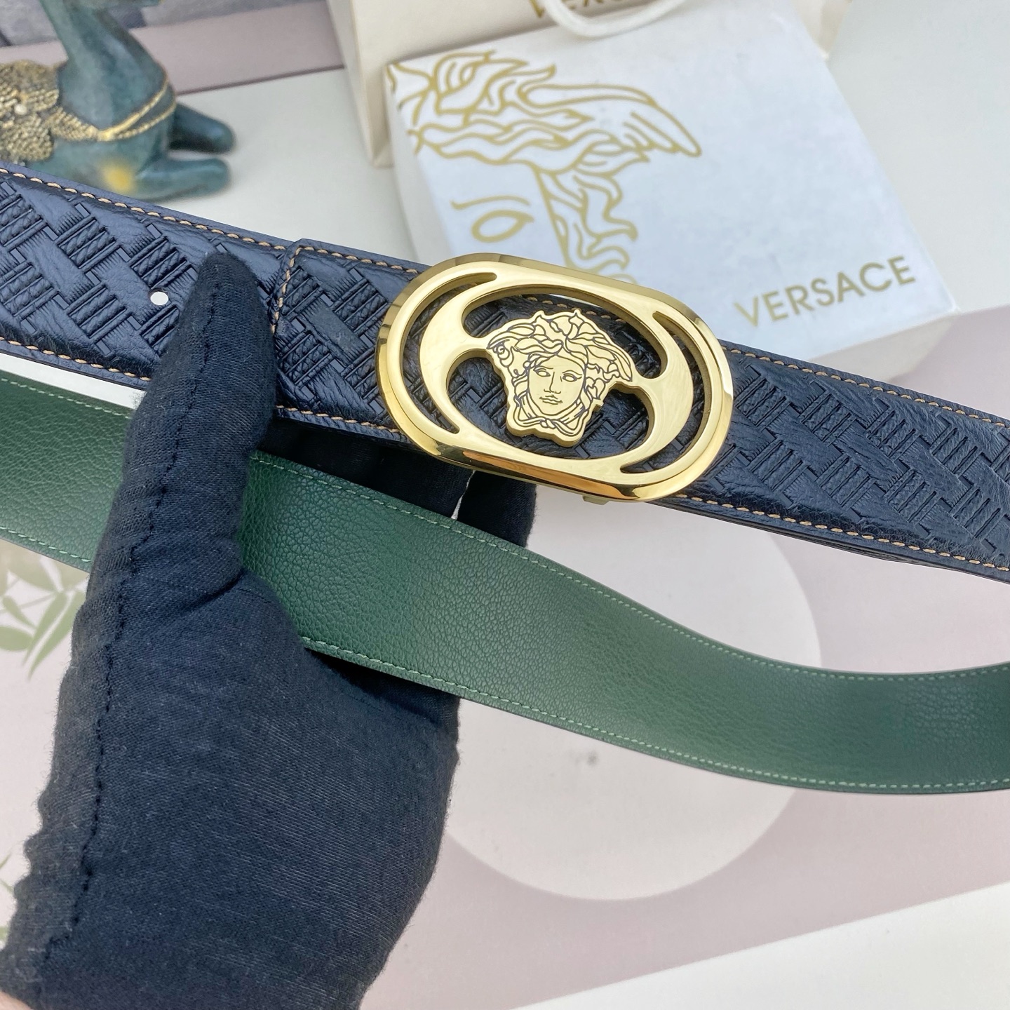 范思哲💕 特种皮腰带系列 ，原厂五金精品不锈钢扣，手感柔软舒适 宽3.8CM。