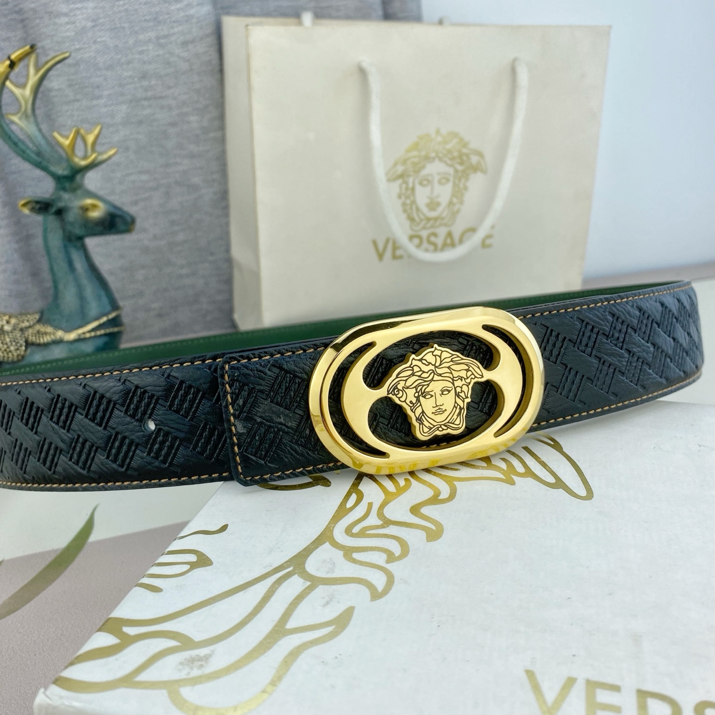 范思哲💕 特种皮腰带系列 ，原厂五金精品不锈钢扣，手感柔软舒适 宽3.8CM。