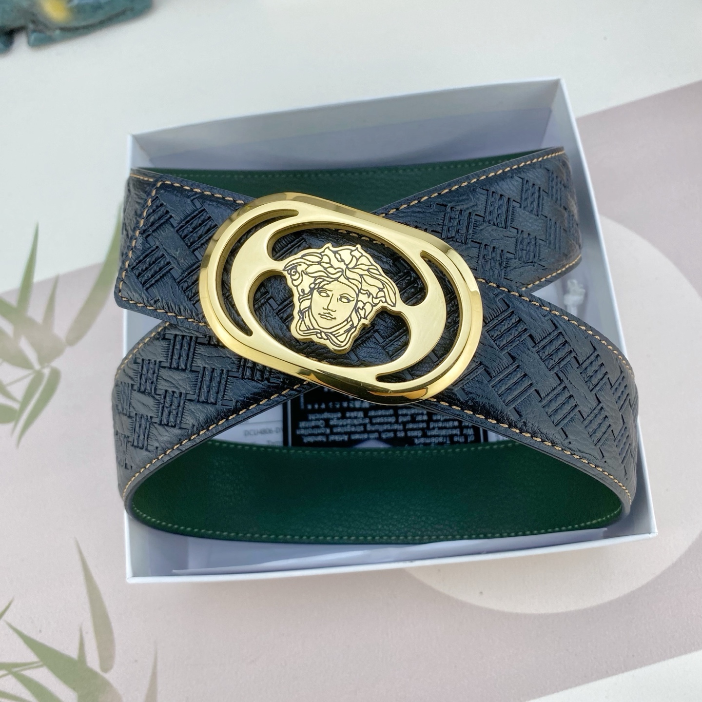 范思哲💕 特种皮腰带系列 ，原厂五金精品不锈钢扣，手感柔软舒适 宽3.8CM。