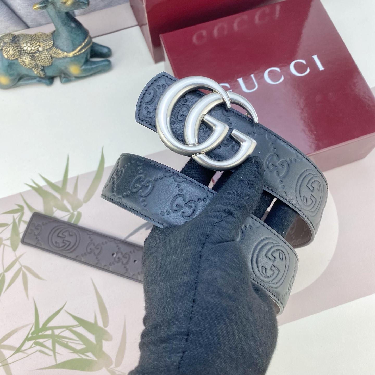 古奇💕 特种皮腰带系列 ，原厂五金精品不锈钢扣，手感柔软舒适 宽3.8CM。